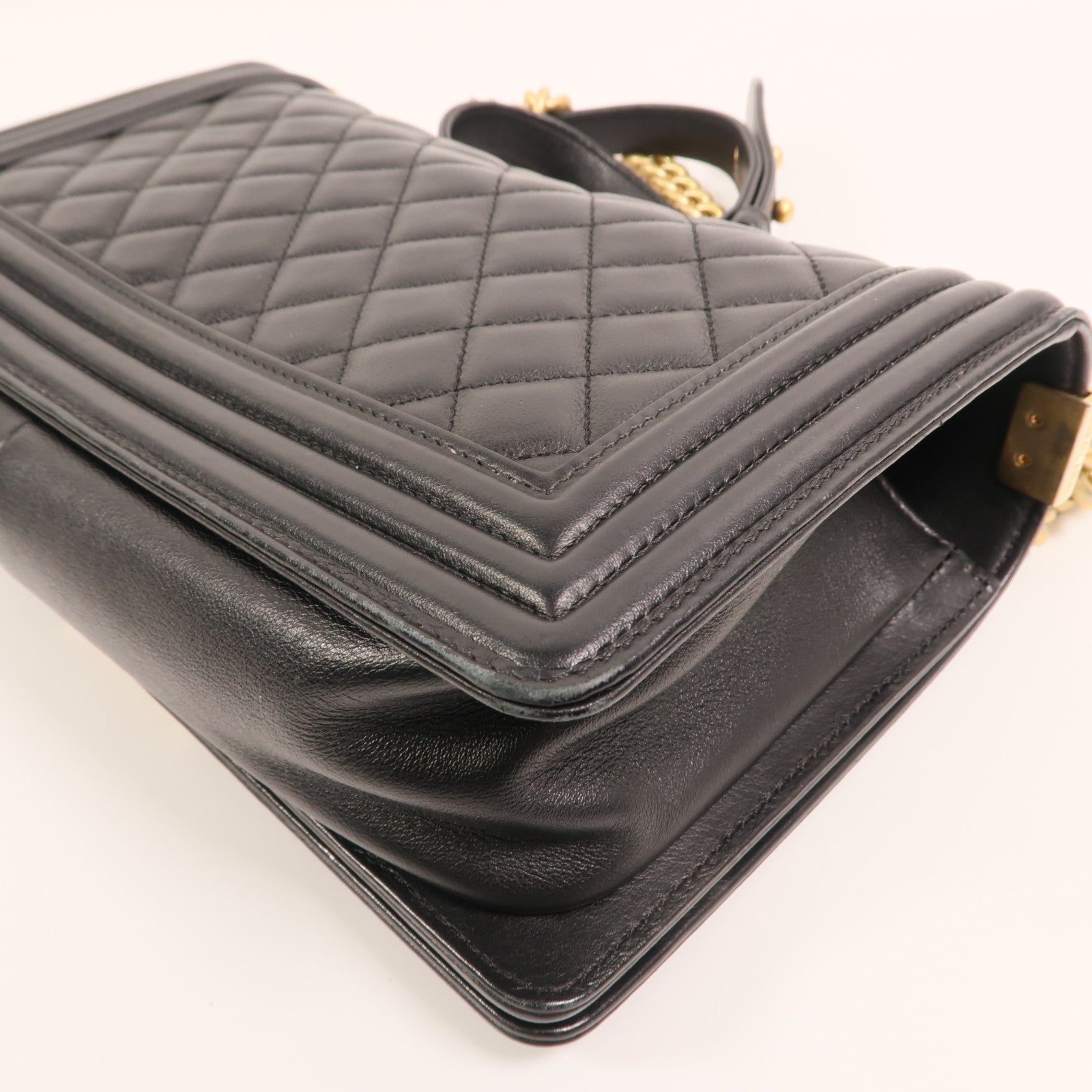 CHANEL 羊皮皮革Boy 25金扣鏈帶肩背袋