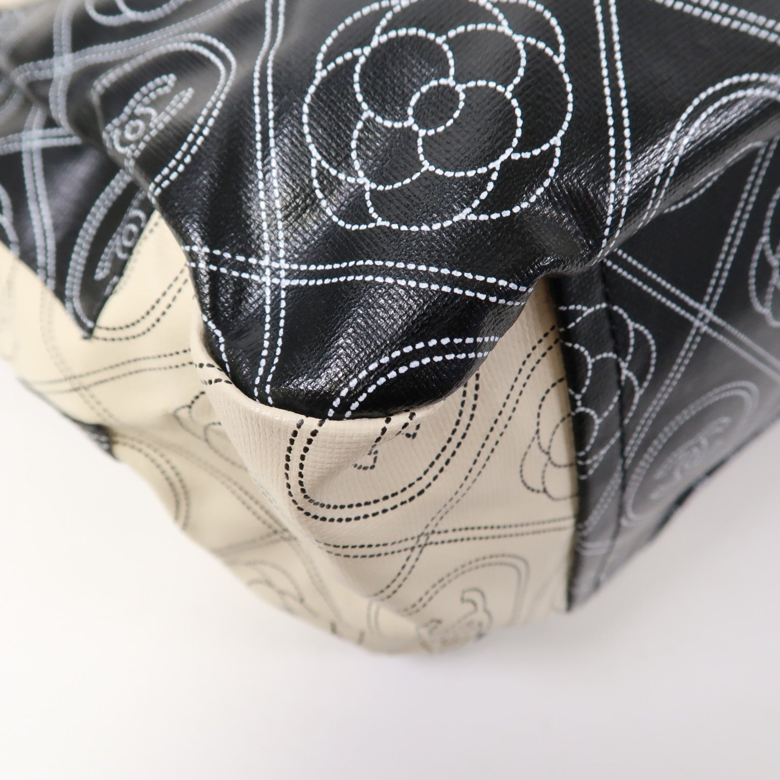 CHANEL 塗層帆布Tote Bag銀扣鏈帶手挽兩用肩背袋黑色/白色