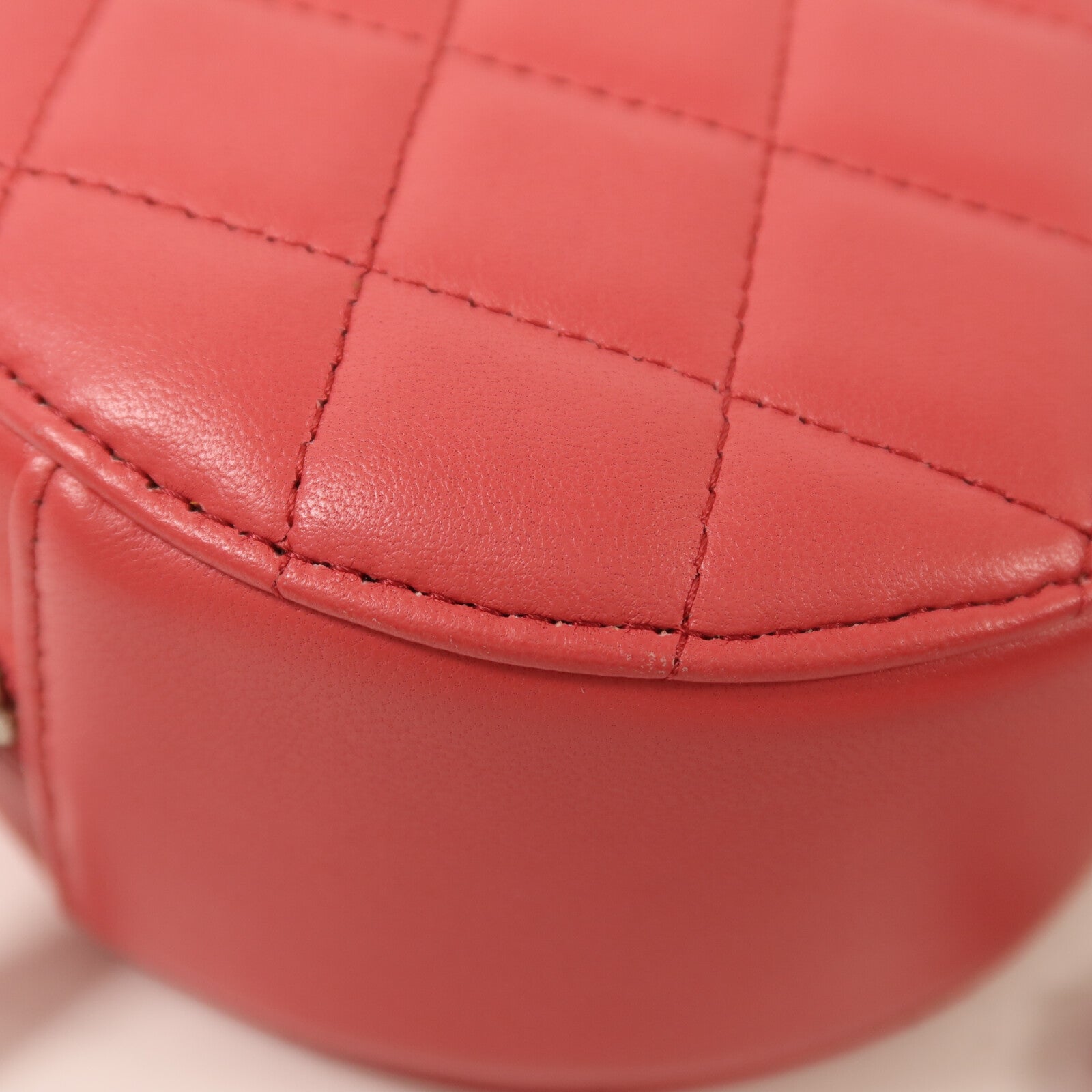CHANEL 羊皮皮革Round Chain Shoulder Bag銀扣鏈帶肩背袋