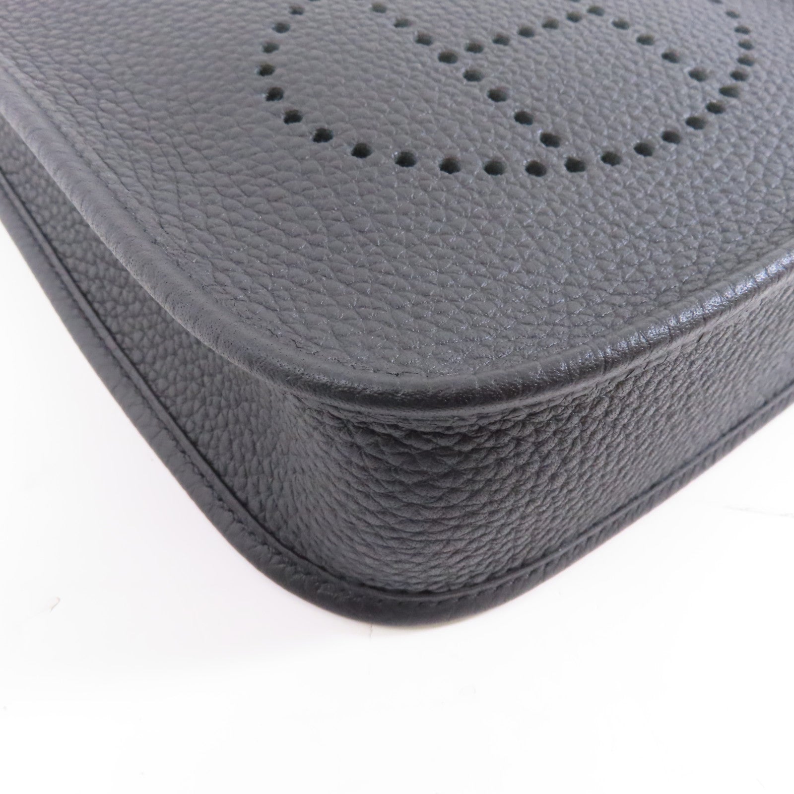 HERMES Clemence皮革Evelyne TPM金扣肩背袋Noir黑色