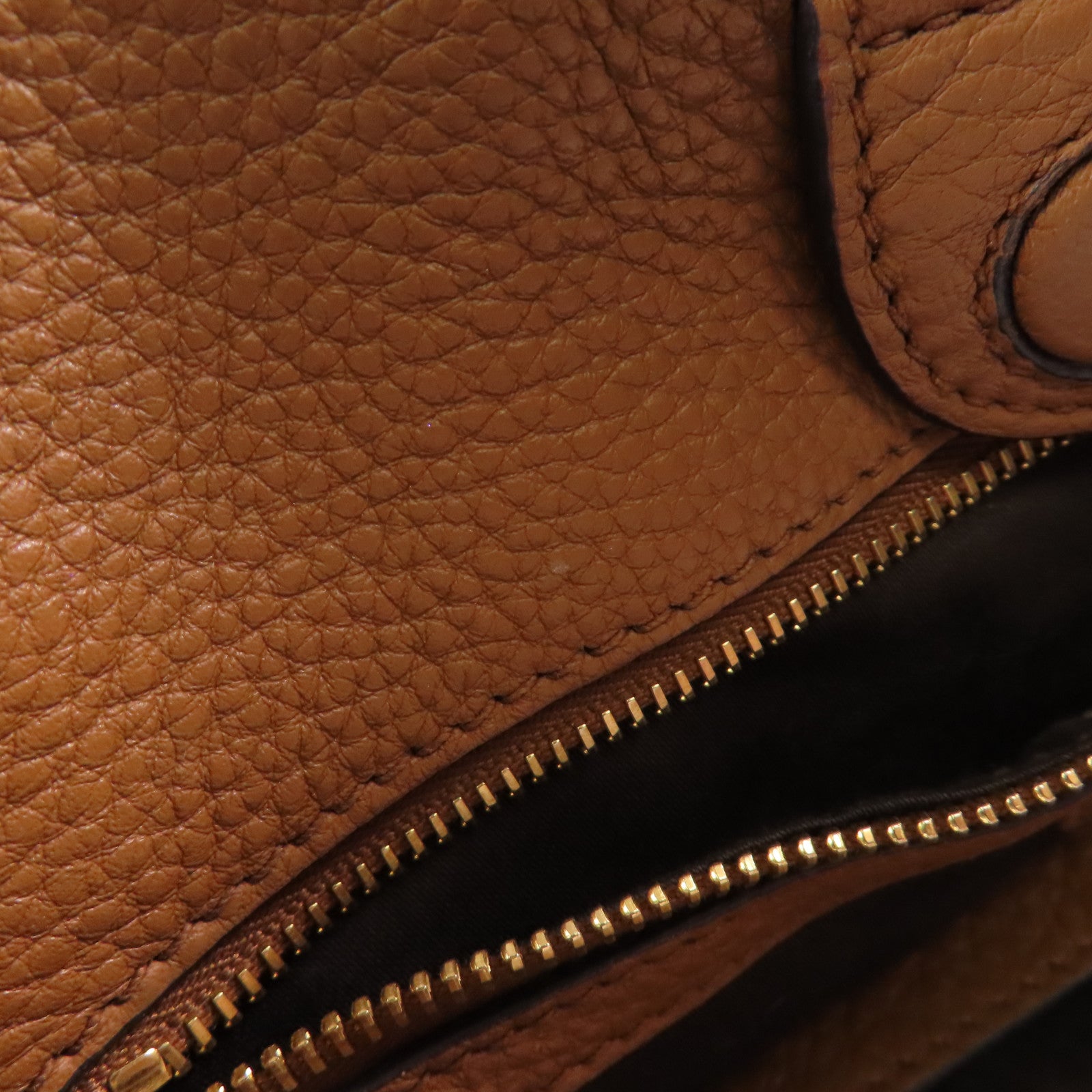 Miu Miu 牛皮皮革2 Way Shoulder金扣手挽肩背兩用袋
