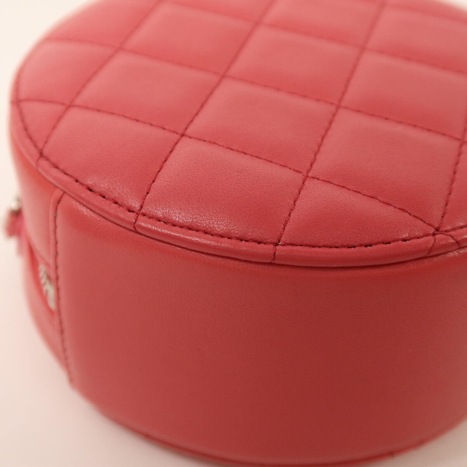 CHANEL 羊皮皮革Round Chain Shoulder Bag銀扣鏈帶肩背袋
