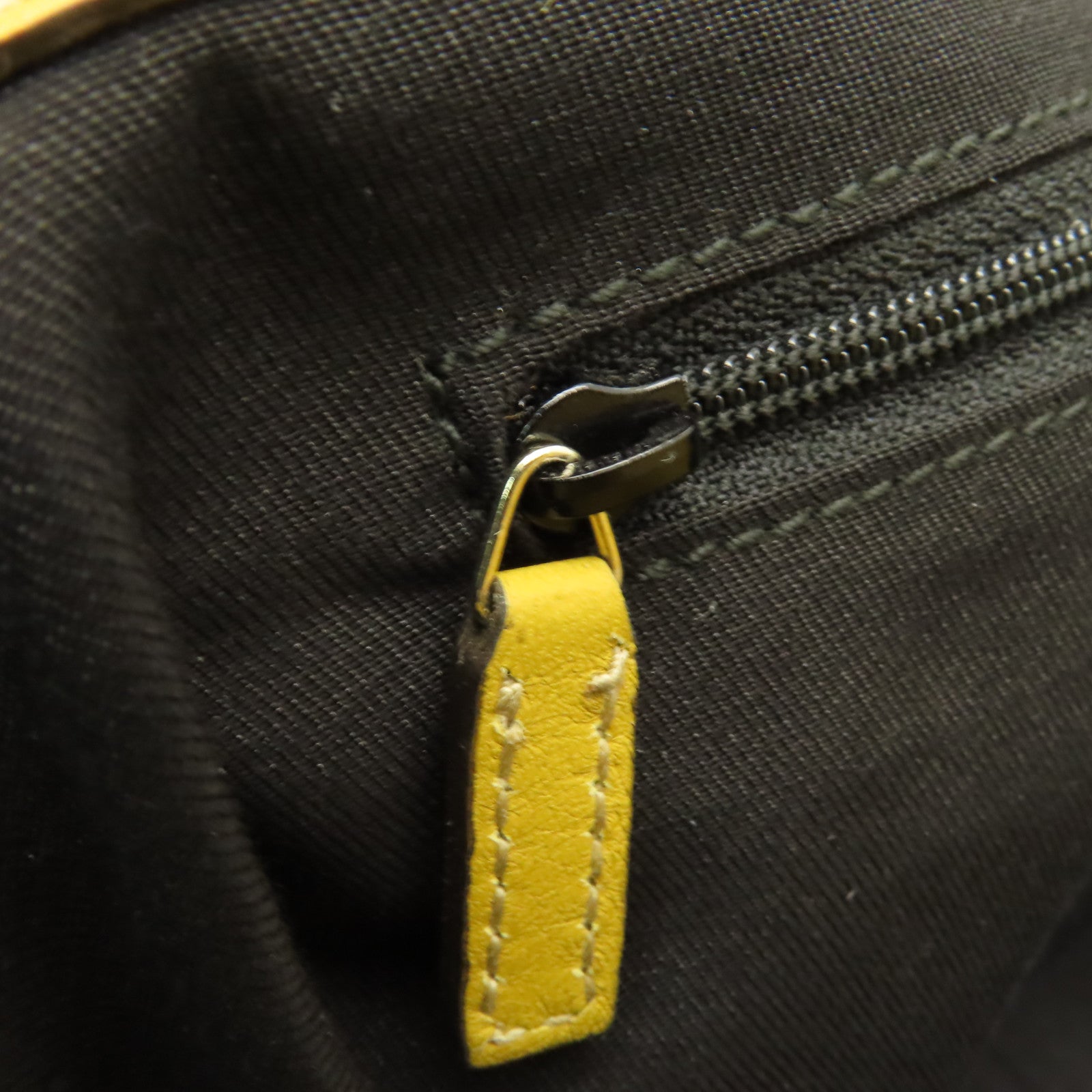 GUCCI 【激減優惠】牛皮皮革Shoulder Bag金扣肩背袋啡色
