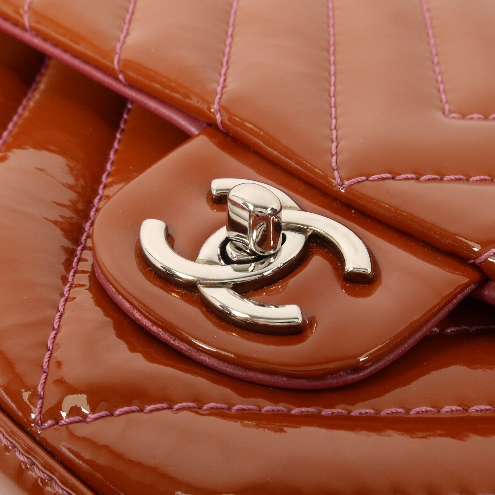 CHANEL 漆皮皮革Chain Shoulder鏈帶肩背袋