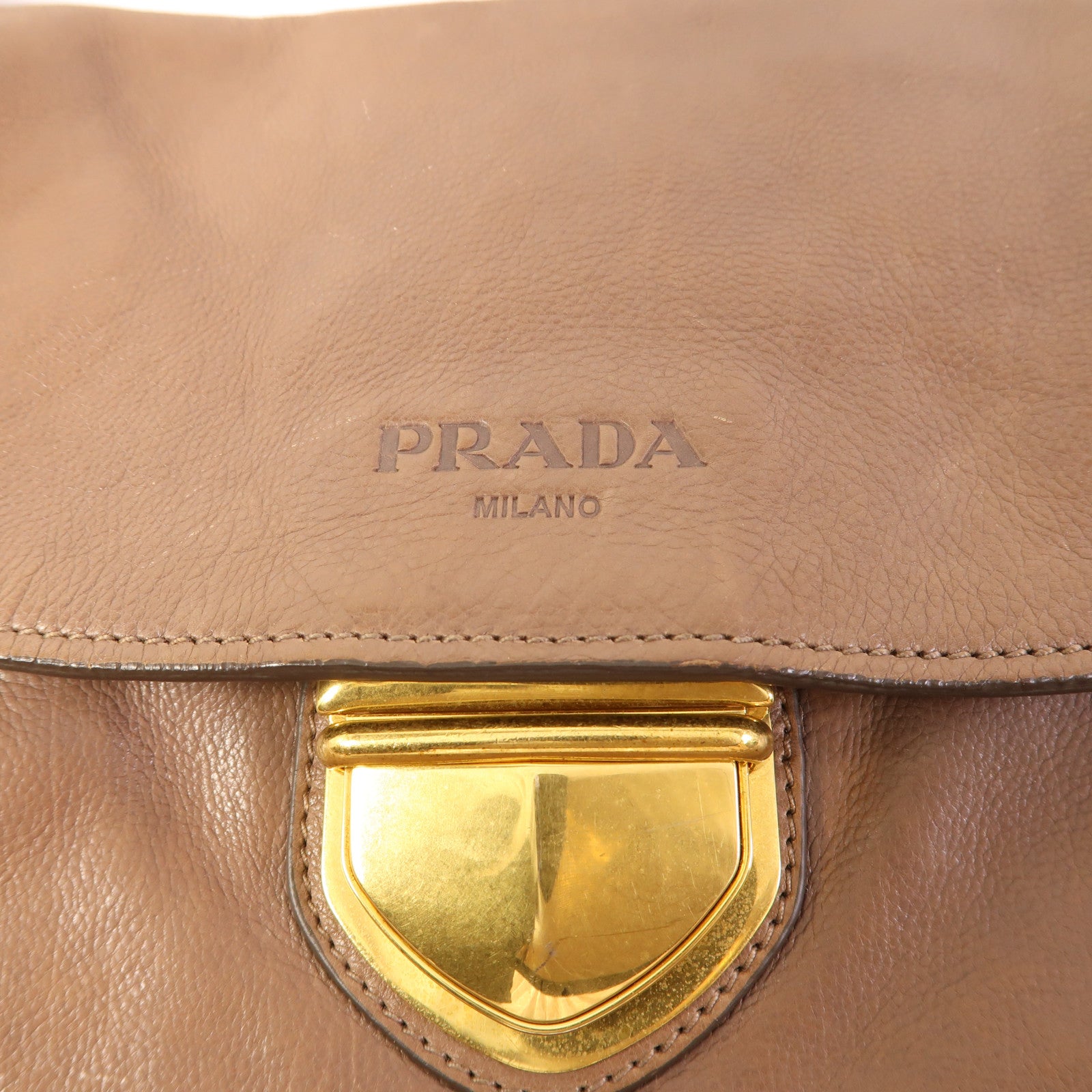 PRADA 牛皮皮革Shoulder Bag金扣肩背袋
