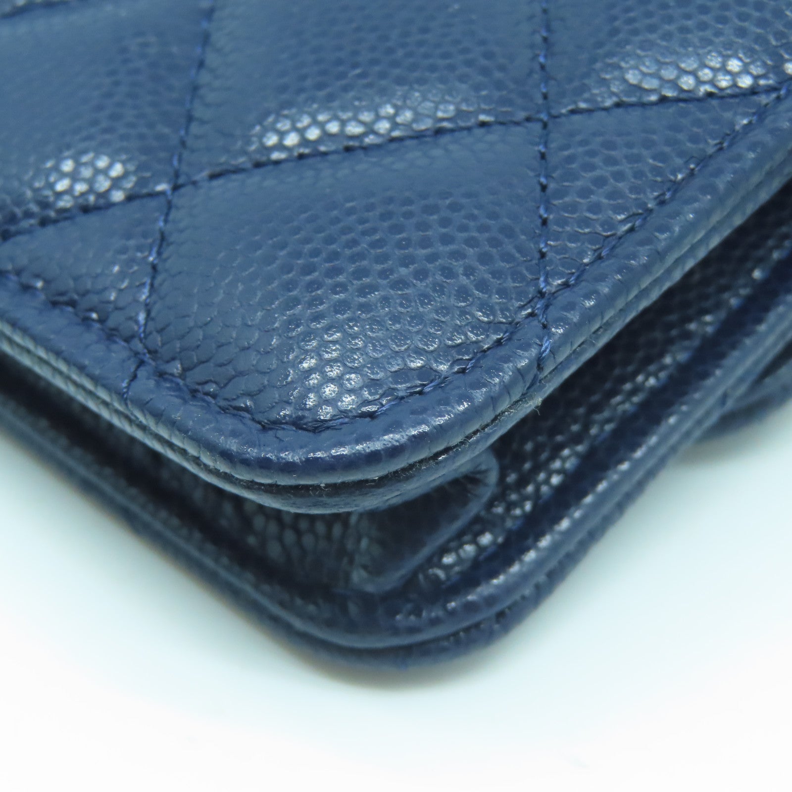 CHANEL 菱格Caviar皮革Chain Shoulder Bag金扣鏈帶肩背袋深藍色