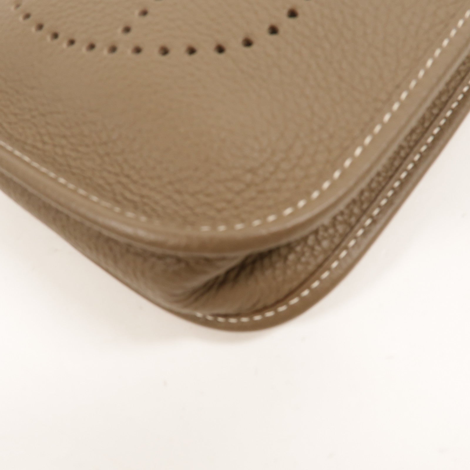 HERMES Clemence皮革Evelyne TPM肩背袋Etoupe