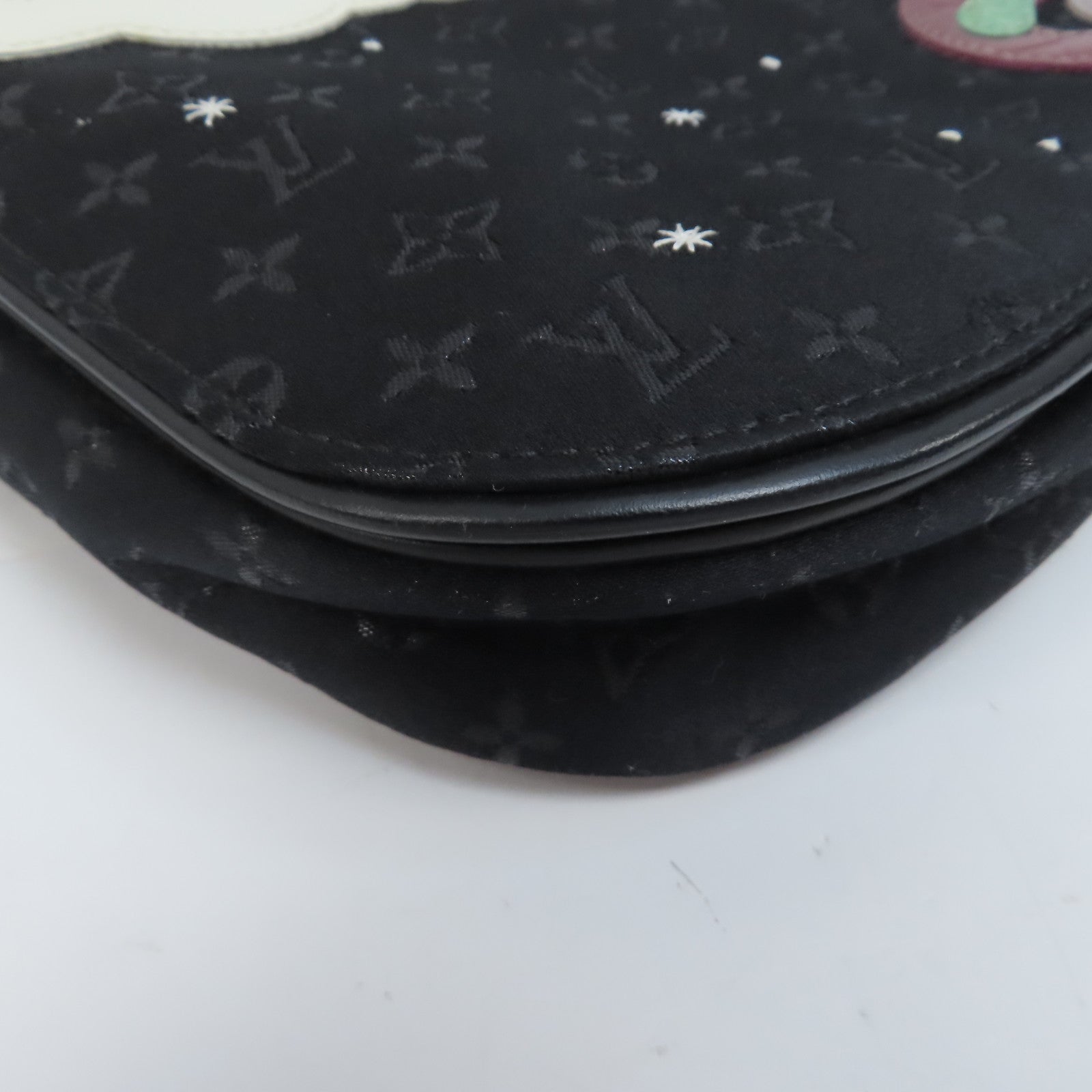 LOUIS VUITTON Monogram Satin Comte De Fe Musette銀扣肩背袋黑色