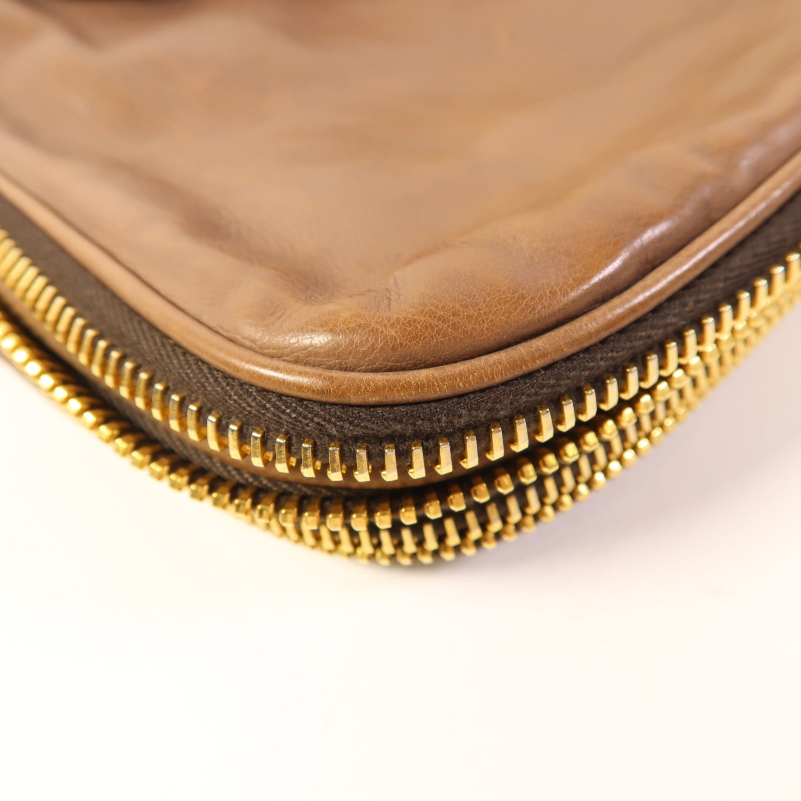 PRADA 牛皮皮革Shoulder Bag金扣肩背袋