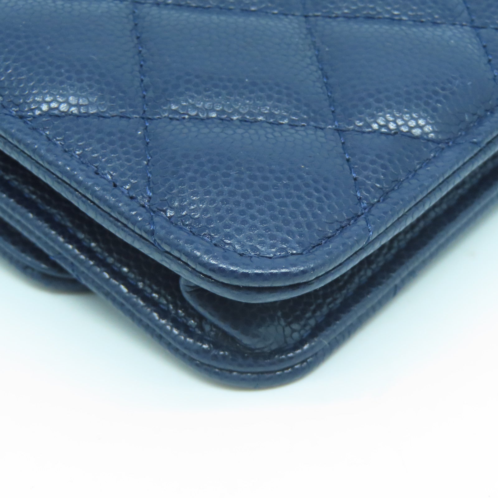 CHANEL 菱格Caviar皮革Chain Shoulder Bag金扣鏈帶肩背袋深藍色