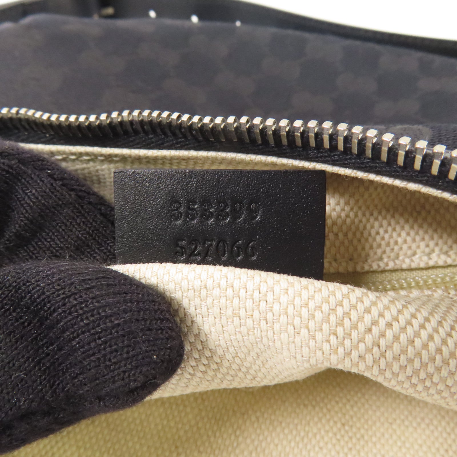 GUCCI 帆布Shoulder Bag銀扣肩背袋