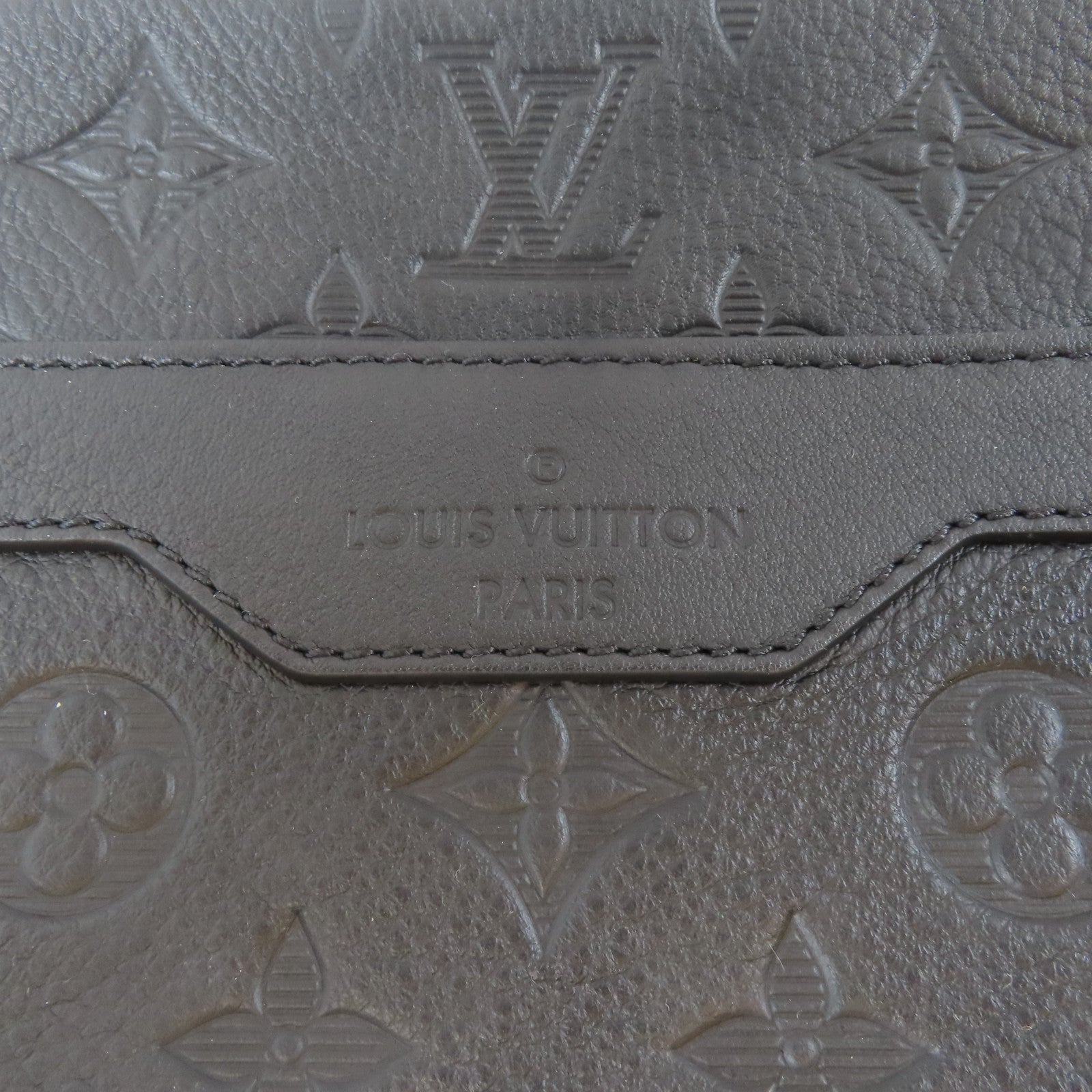 LOUIS VUITTON Monogram Shadow Trio Messenger黑扣肩背袋黑色