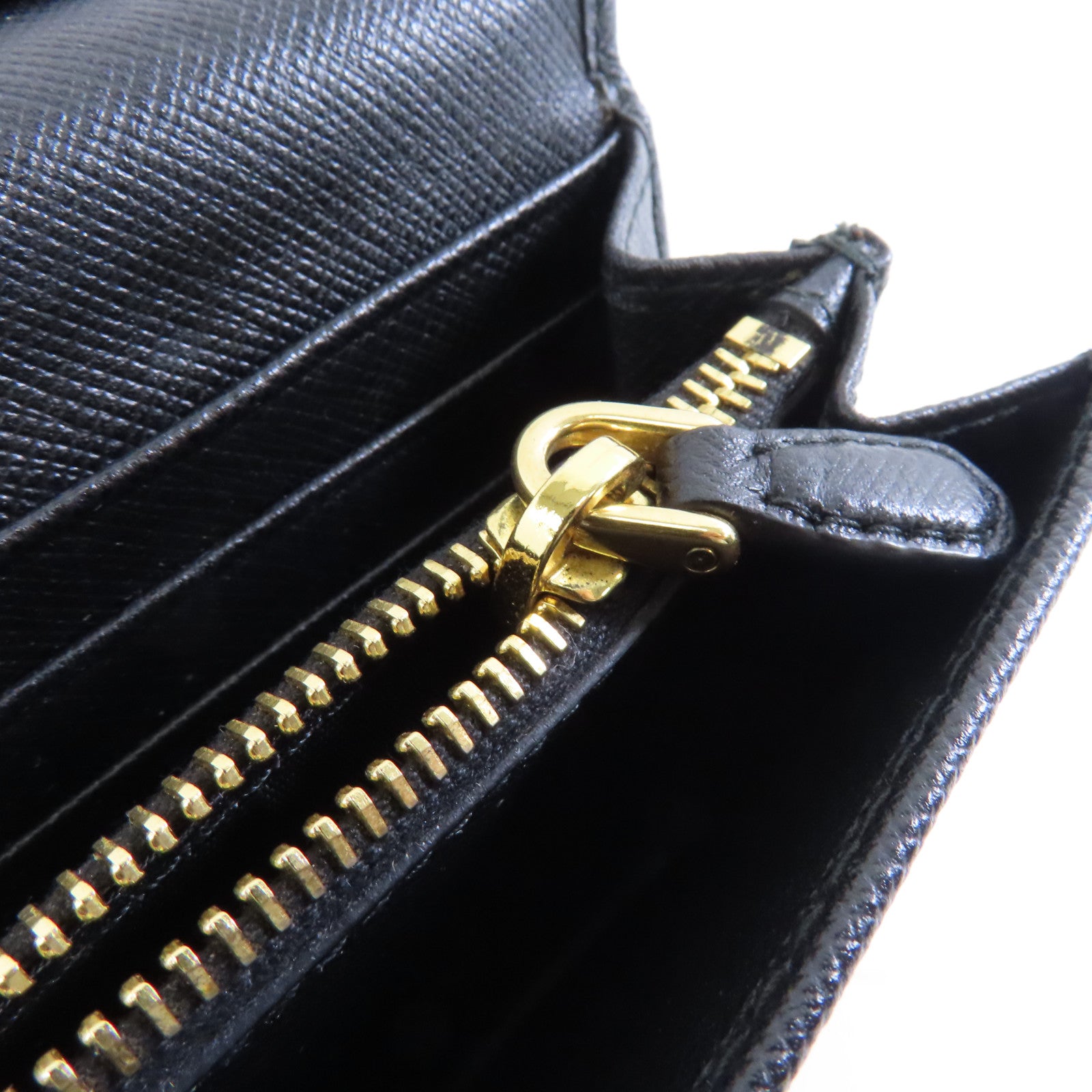 PRADA 牛皮皮革Long Wallet金扣長錢包黑色