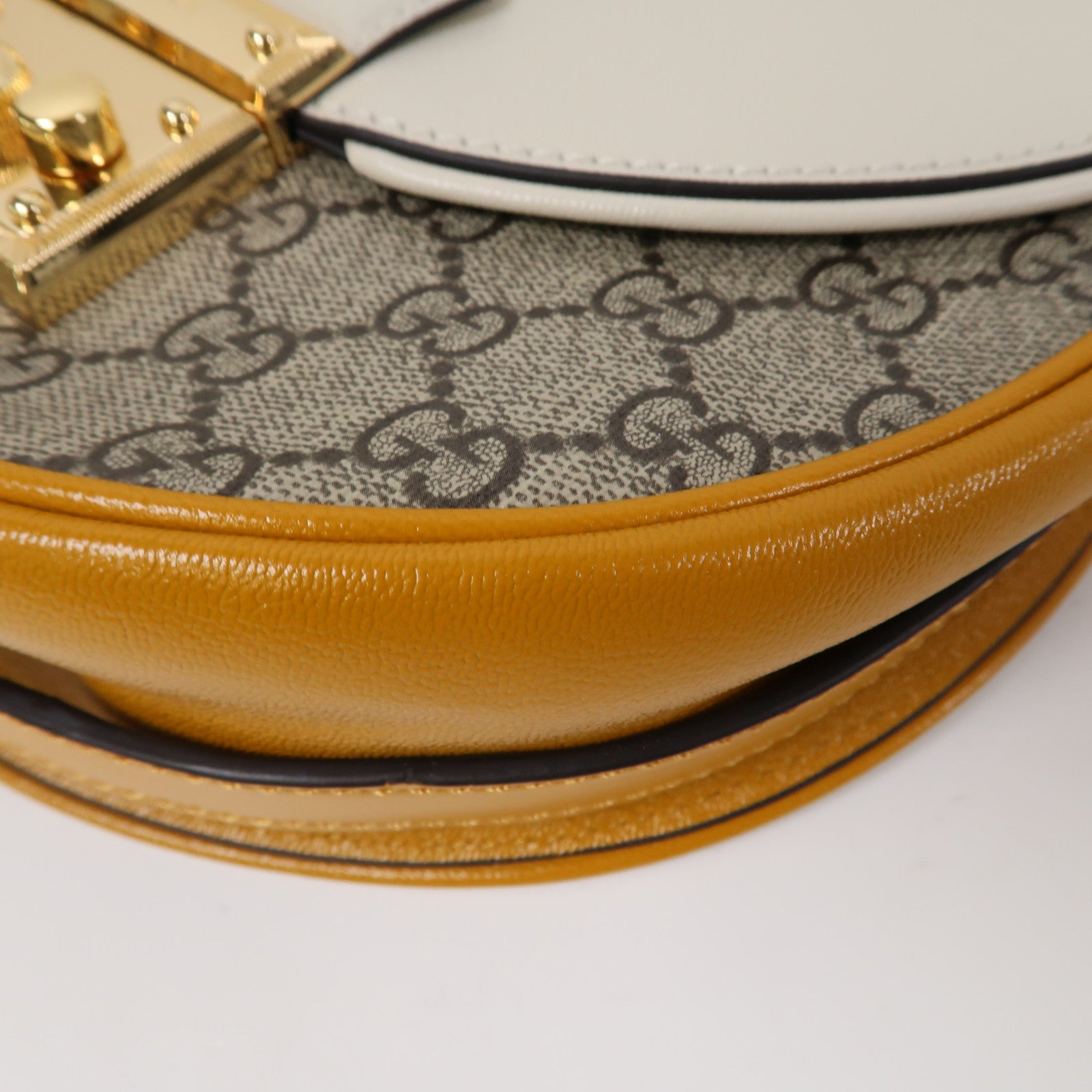 GUCCI 【激減優惠】牛皮皮革/塗層帆布Padlock Shoulder Bag金扣肩背袋黃色/白色