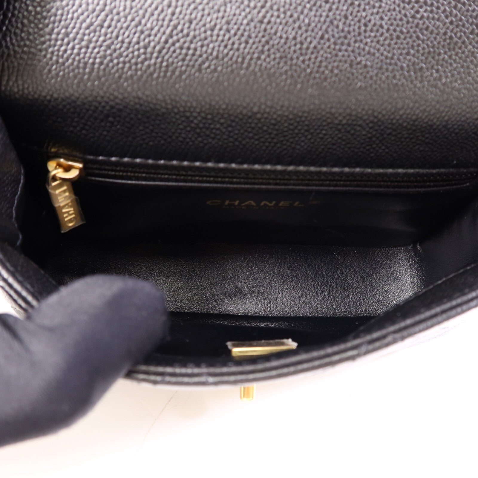 CHANEL 牛皮皮革Mini Flap金扣鏈帶肩背袋
