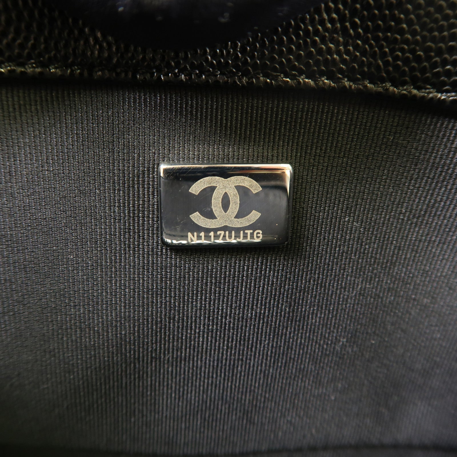 CHANEL 牛皮皮革Boy 20鏈帶肩背袋