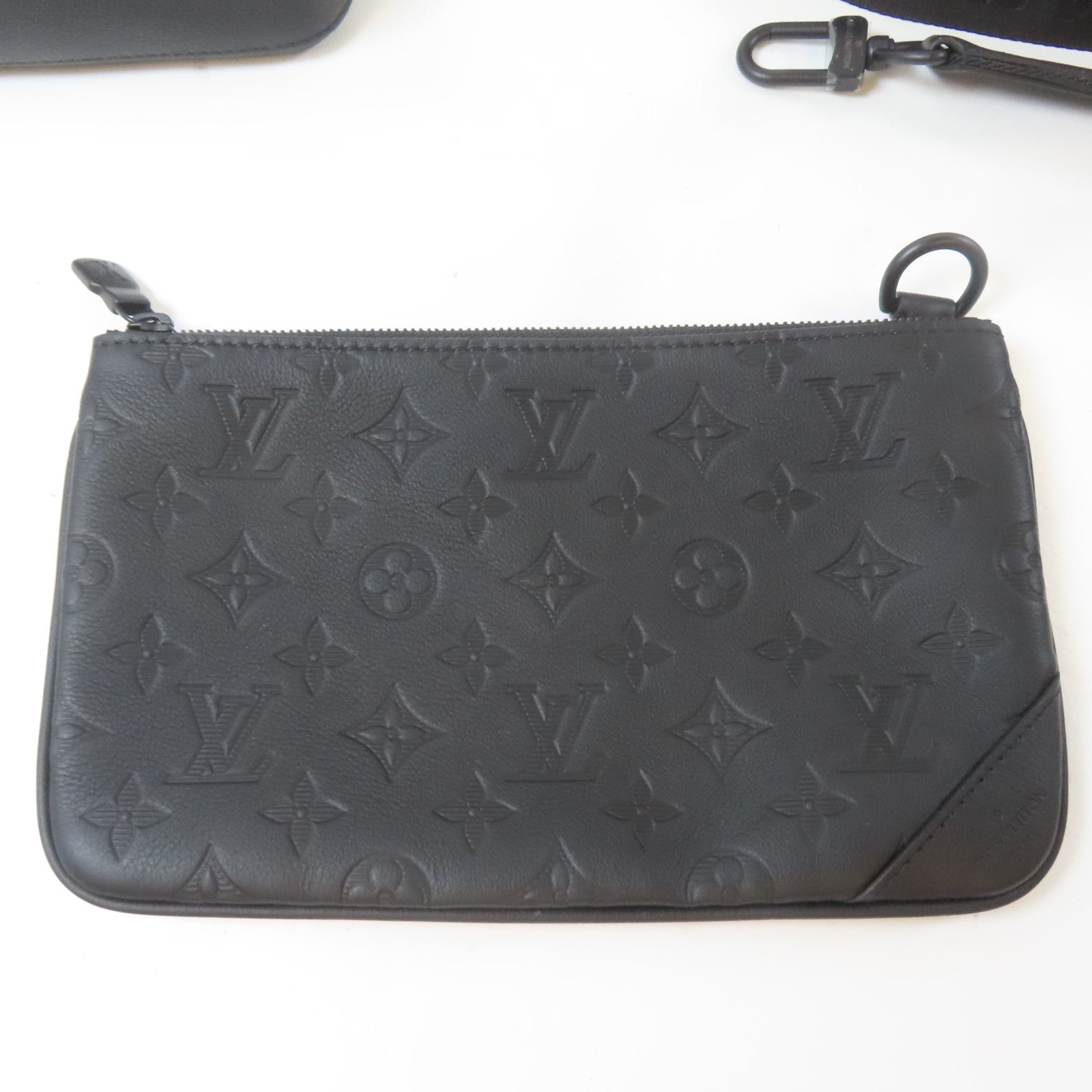 LOUIS VUITTON Monogram Shadow Trio Messenger黑扣肩背袋黑色