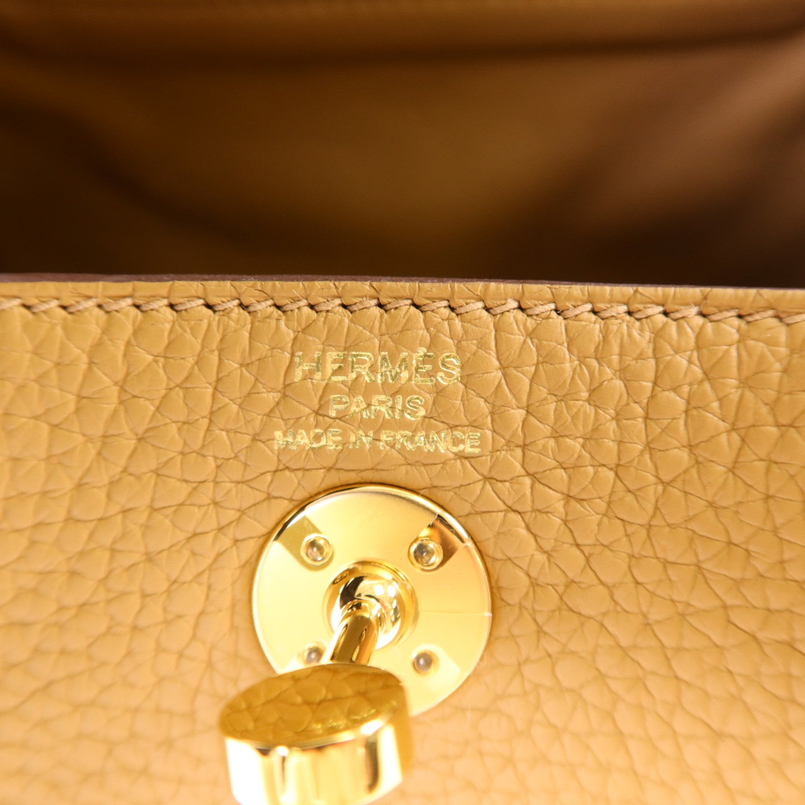HERMES Clemence皮革Mini Lindy金扣手挽肩背兩用袋Biscuit