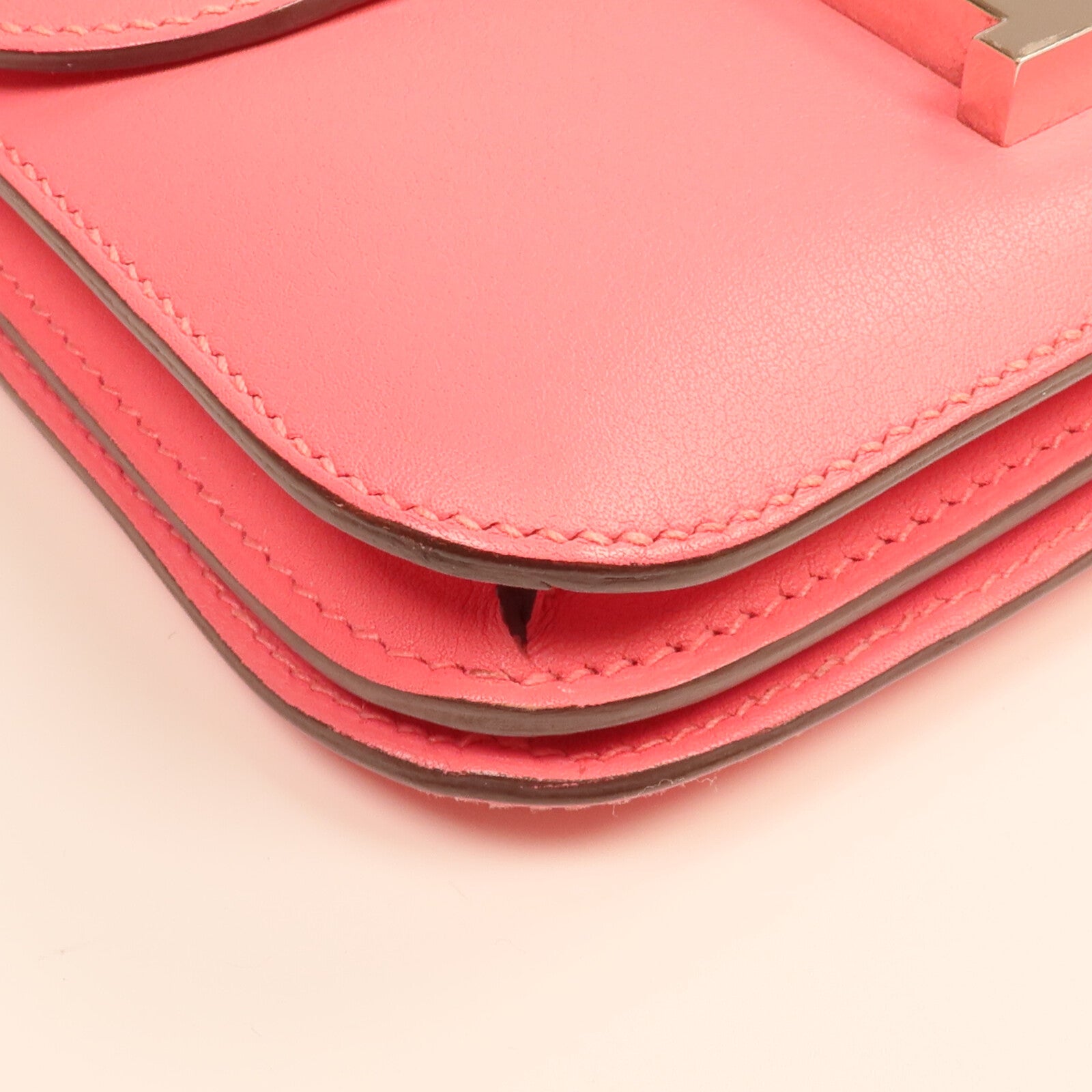 HERMES Swift皮革Mini Constance銀扣手挽肩背兩用袋Rose Azalee