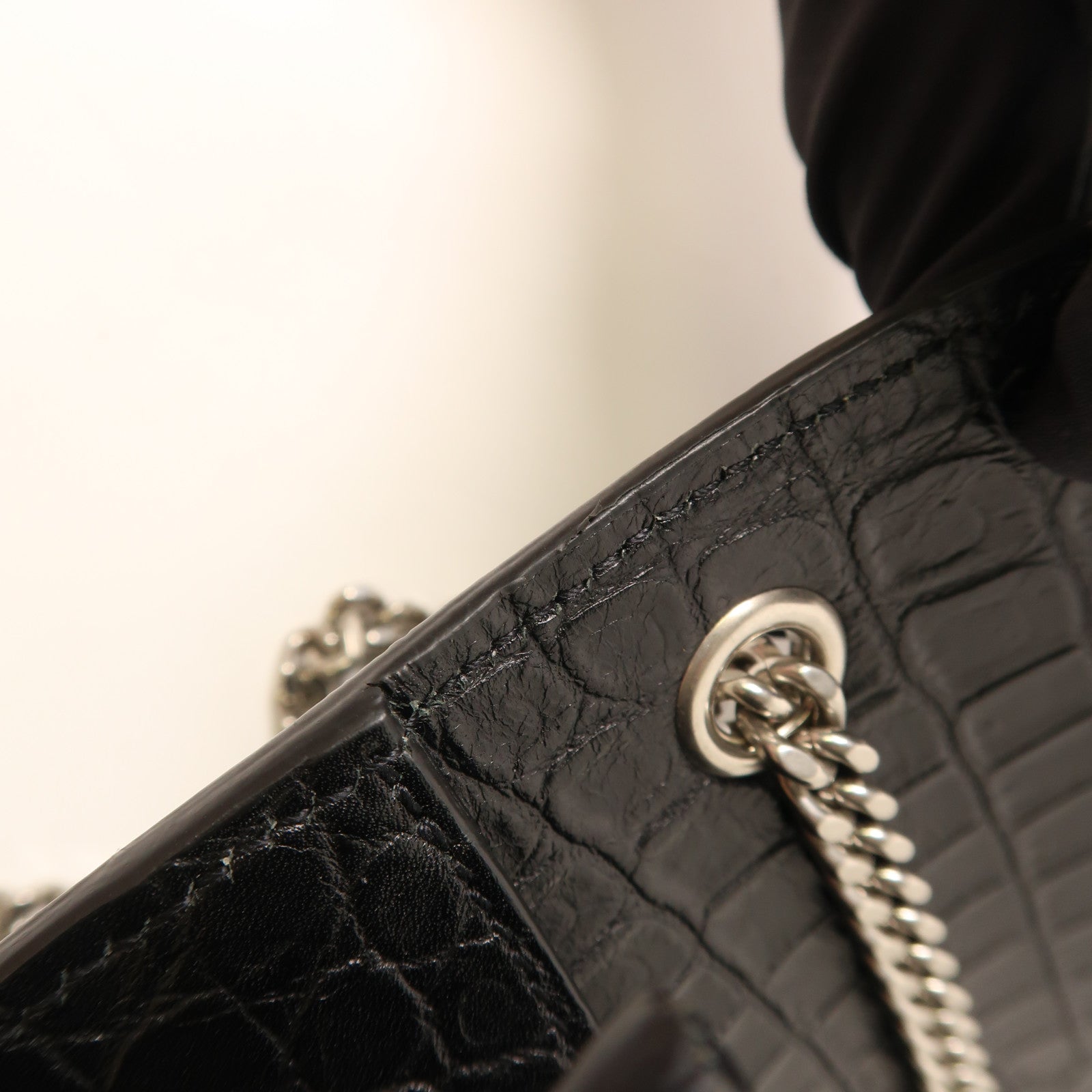 SAINT LAURENT 牛皮皮革Shoulder Bag銀扣鏈帶肩背袋