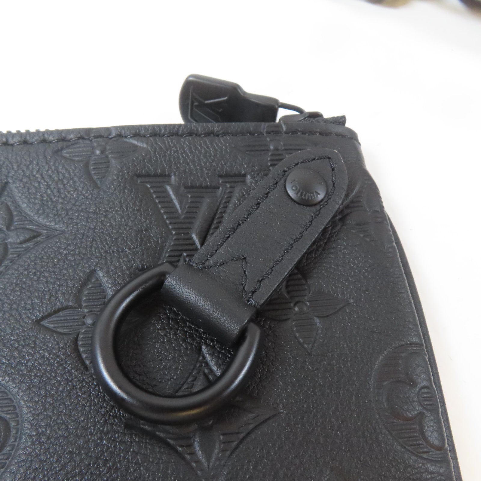 LOUIS VUITTON Monogram Shadow Trio Messenger黑扣肩背袋黑色