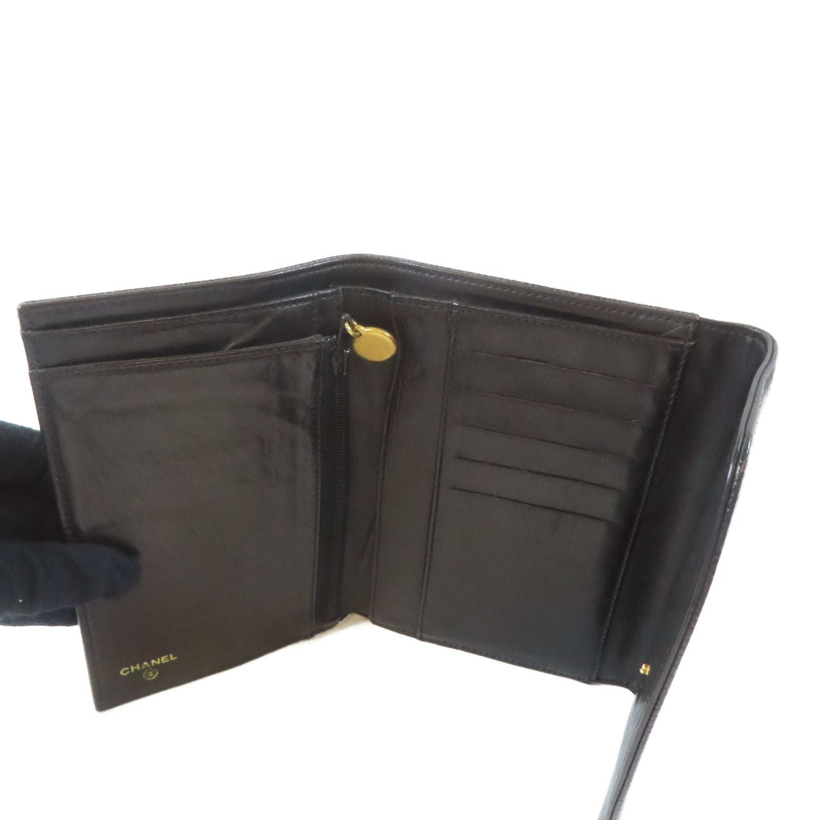 CHANEL Caviar皮革Trifold Wallet金扣錢包黑色