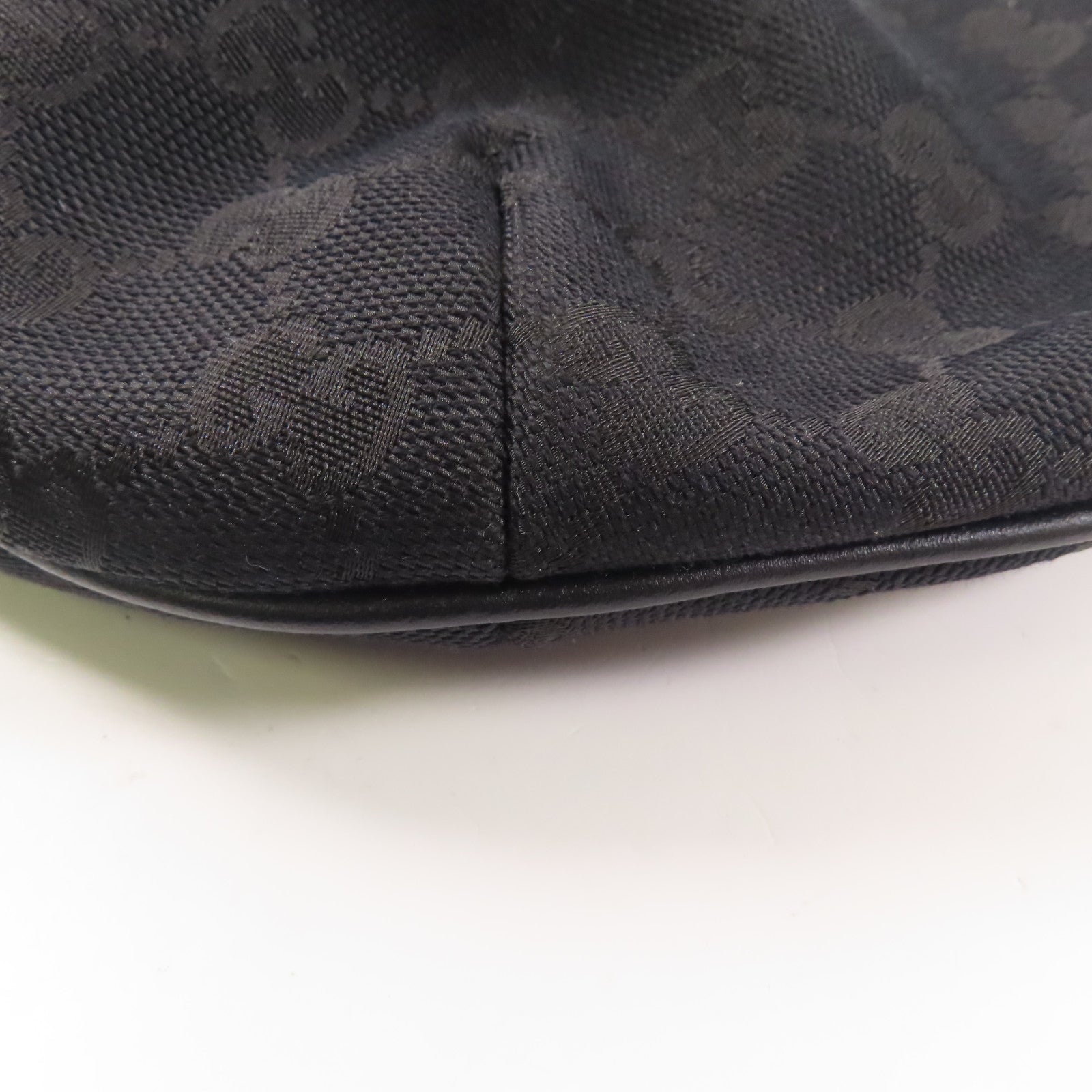 GUCCI 帆布Shoulder Bag銀扣肩背袋