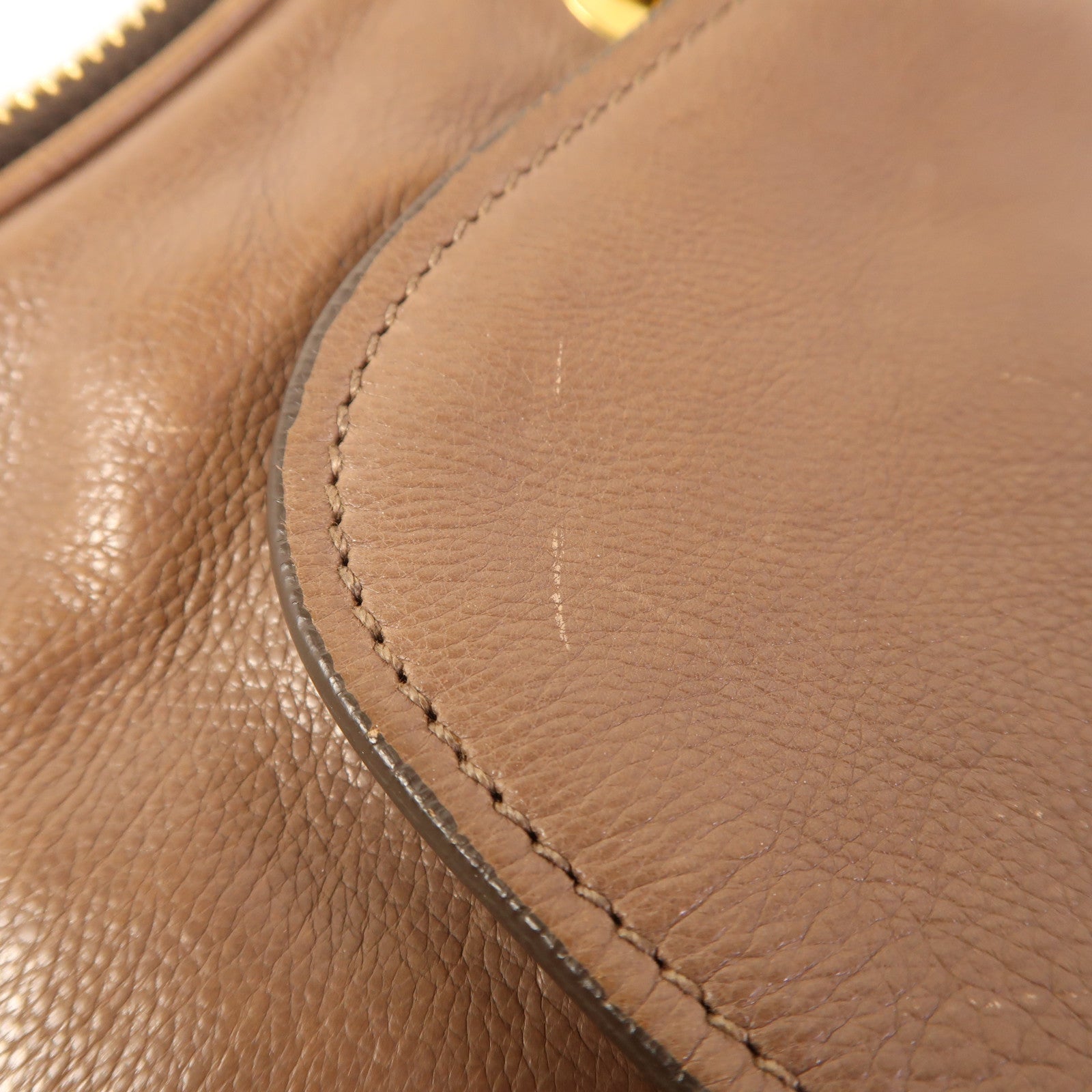 PRADA 牛皮皮革Shoulder Bag金扣肩背袋