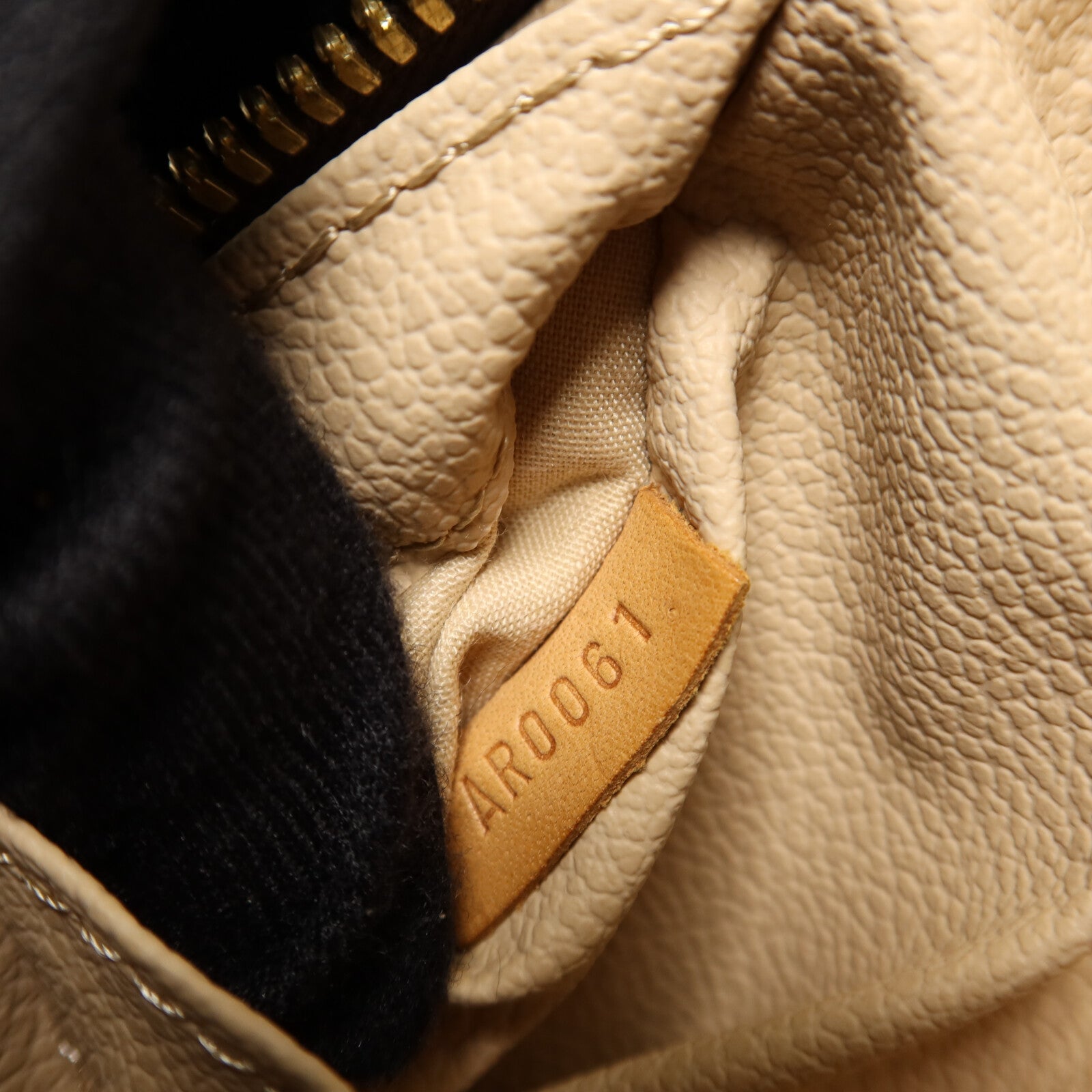 LOUIS VUITTON Monogram Spontini金扣手挽袋