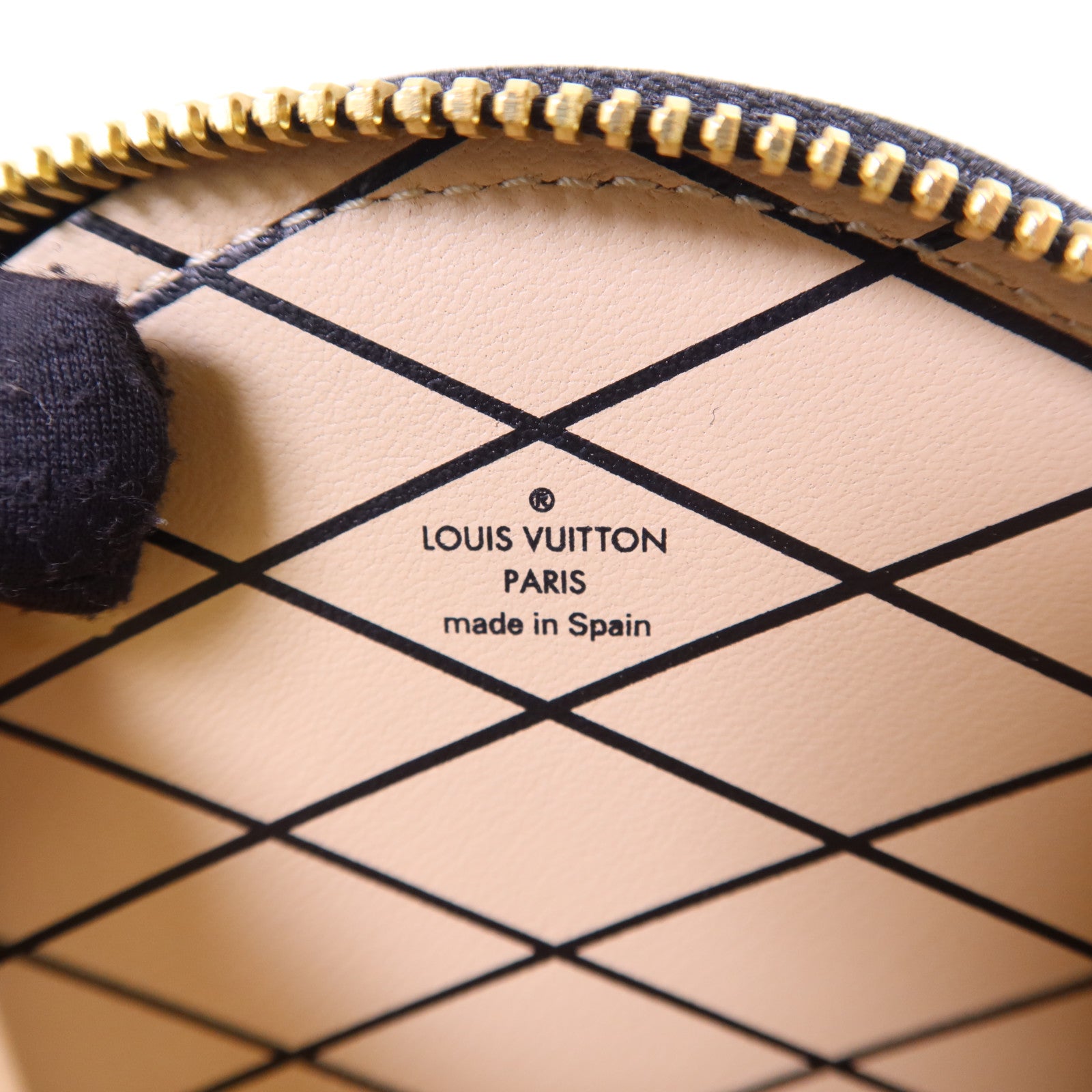 LOUIS VUITTON Monogram Micro Boite Chapeau Coin Purse Charm金扣零錢包