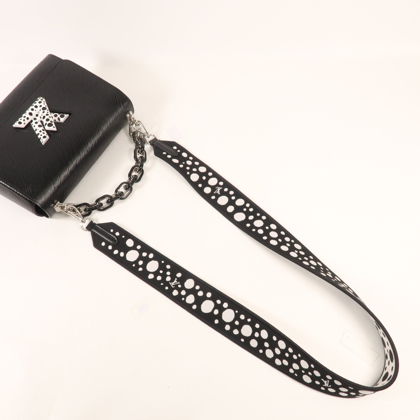 LOUIS VUITTON Epi LV x YK Twist MM銀扣手挽肩背兩用袋