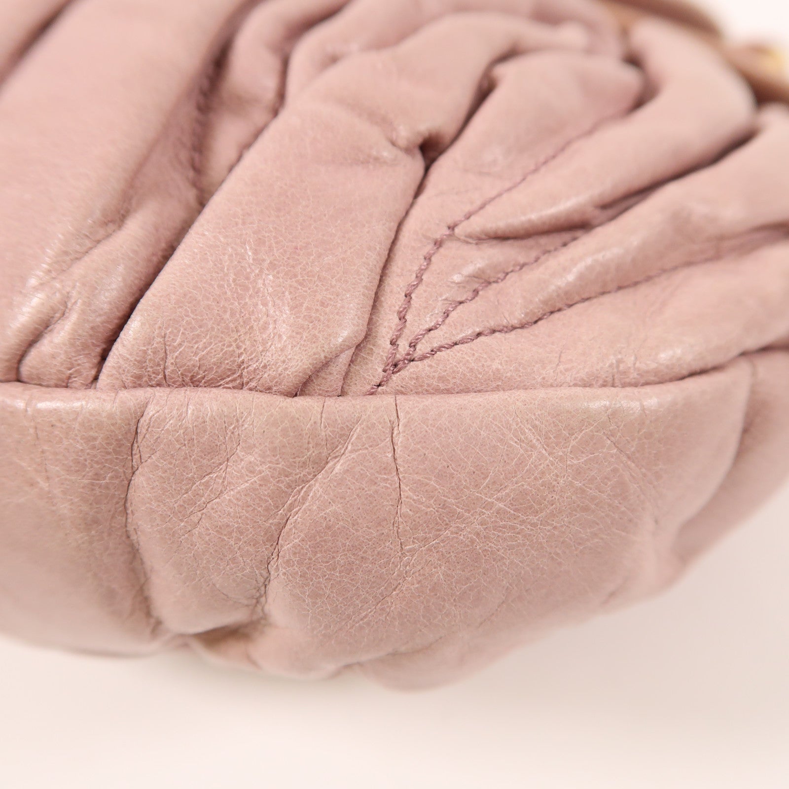 Miu Miu 牛皮皮革Matelasse Coffer金扣手挽肩背兩用袋