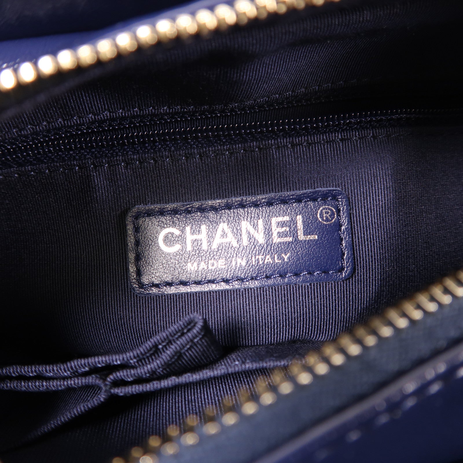 CHANEL 牛仔布/皮革Gabrielle手挽鏈帶肩背兩用袋藍色