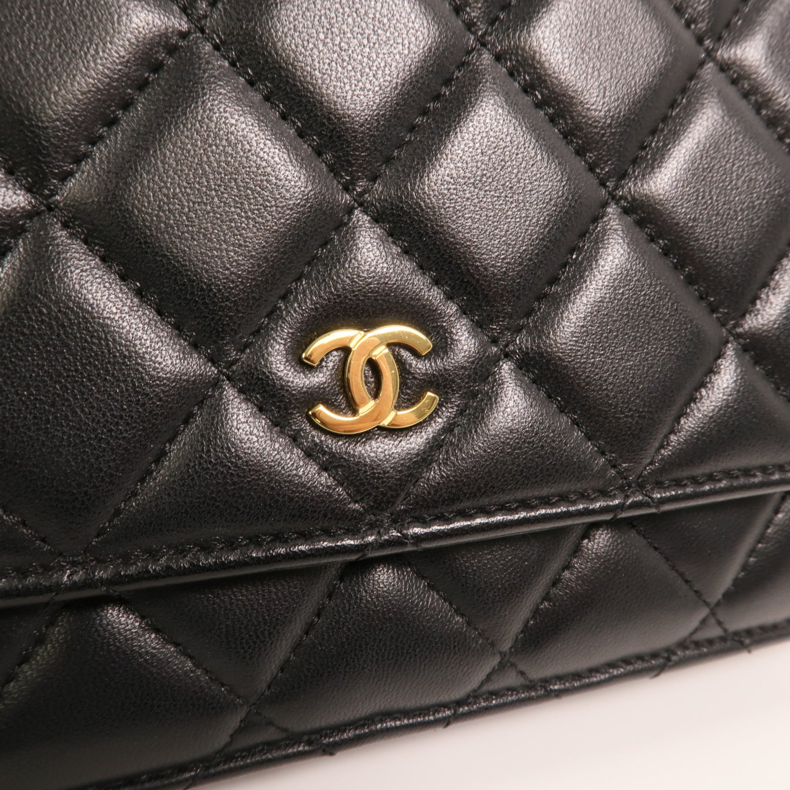 CHANEL 羊皮皮革Wallet On Chain金扣鏈帶肩背袋