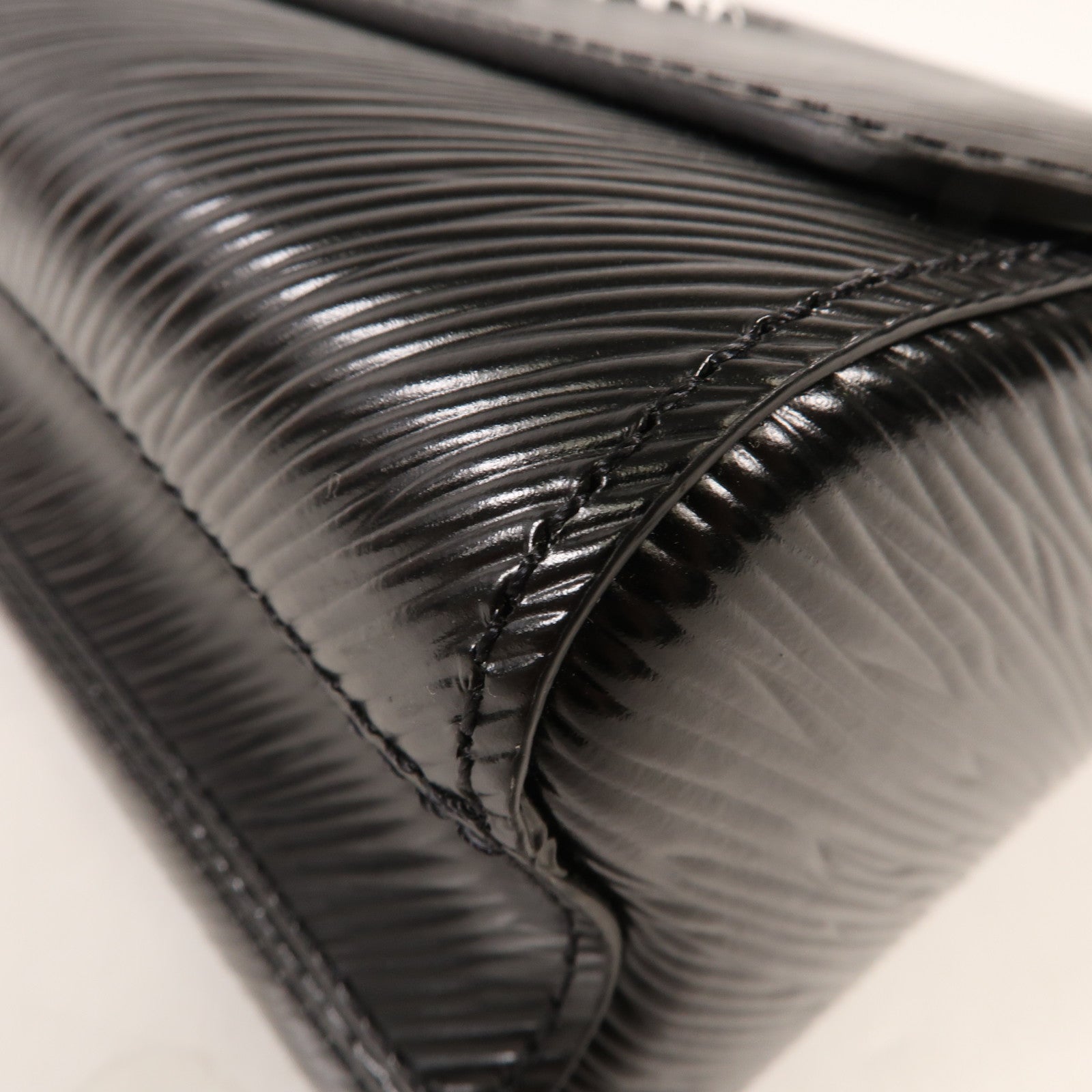 LOUIS VUITTON Epi LV x YK Twist MM銀扣手挽肩背兩用袋