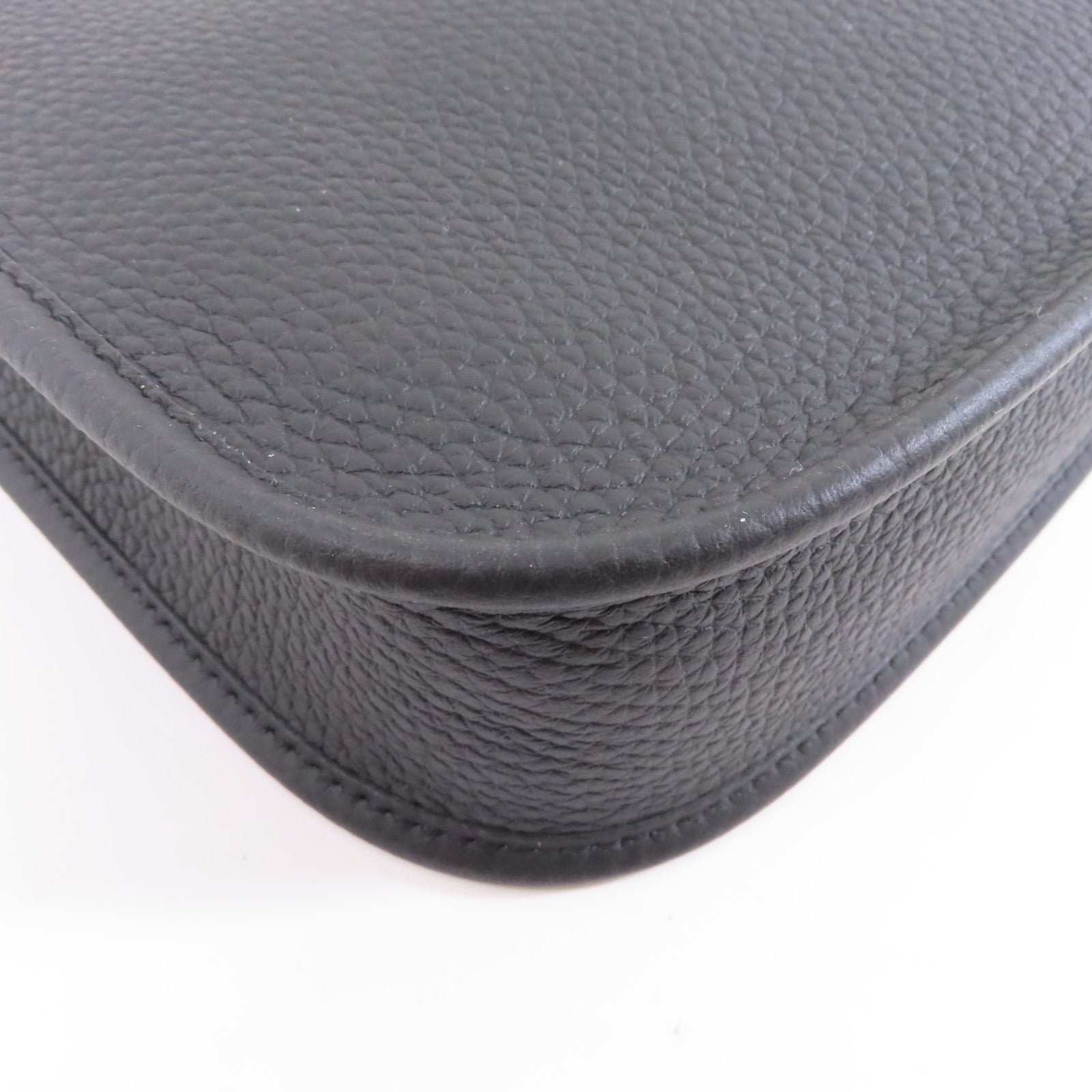 HERMES Clemence皮革Evelyne TPM銀扣肩背袋Noir/黑色