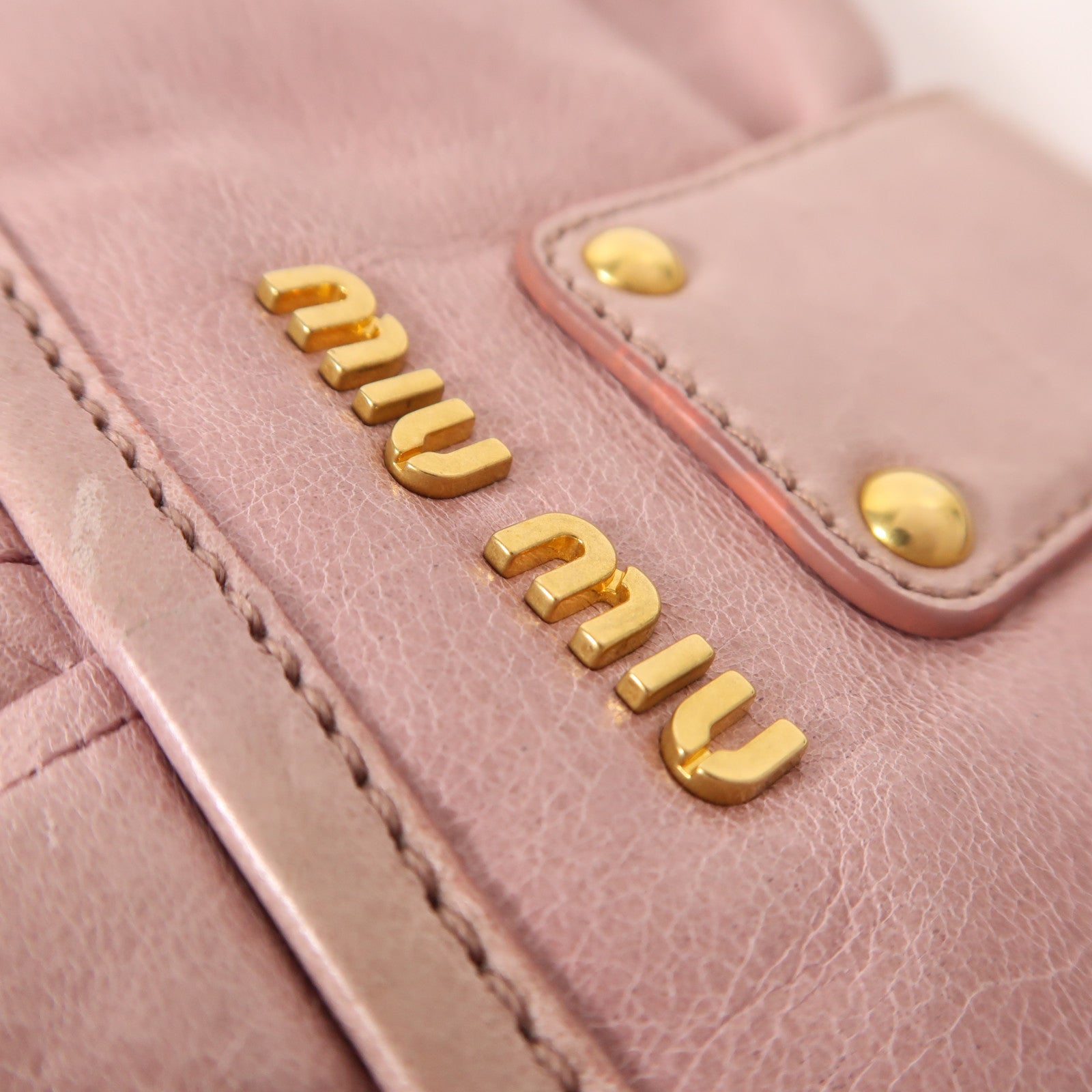 Miu Miu 牛皮皮革Matelasse Coffer金扣手挽肩背兩用袋