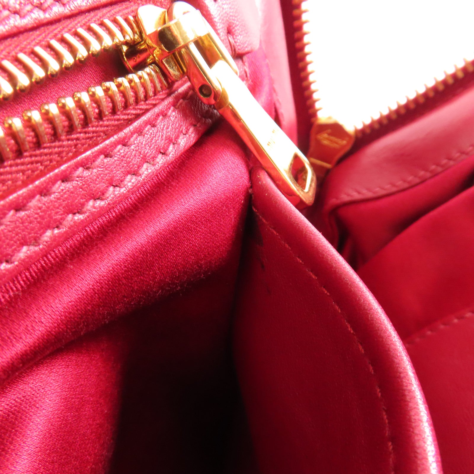 Miu Miu 皮革2 Way Shoulder金扣手挽肩背兩用袋
