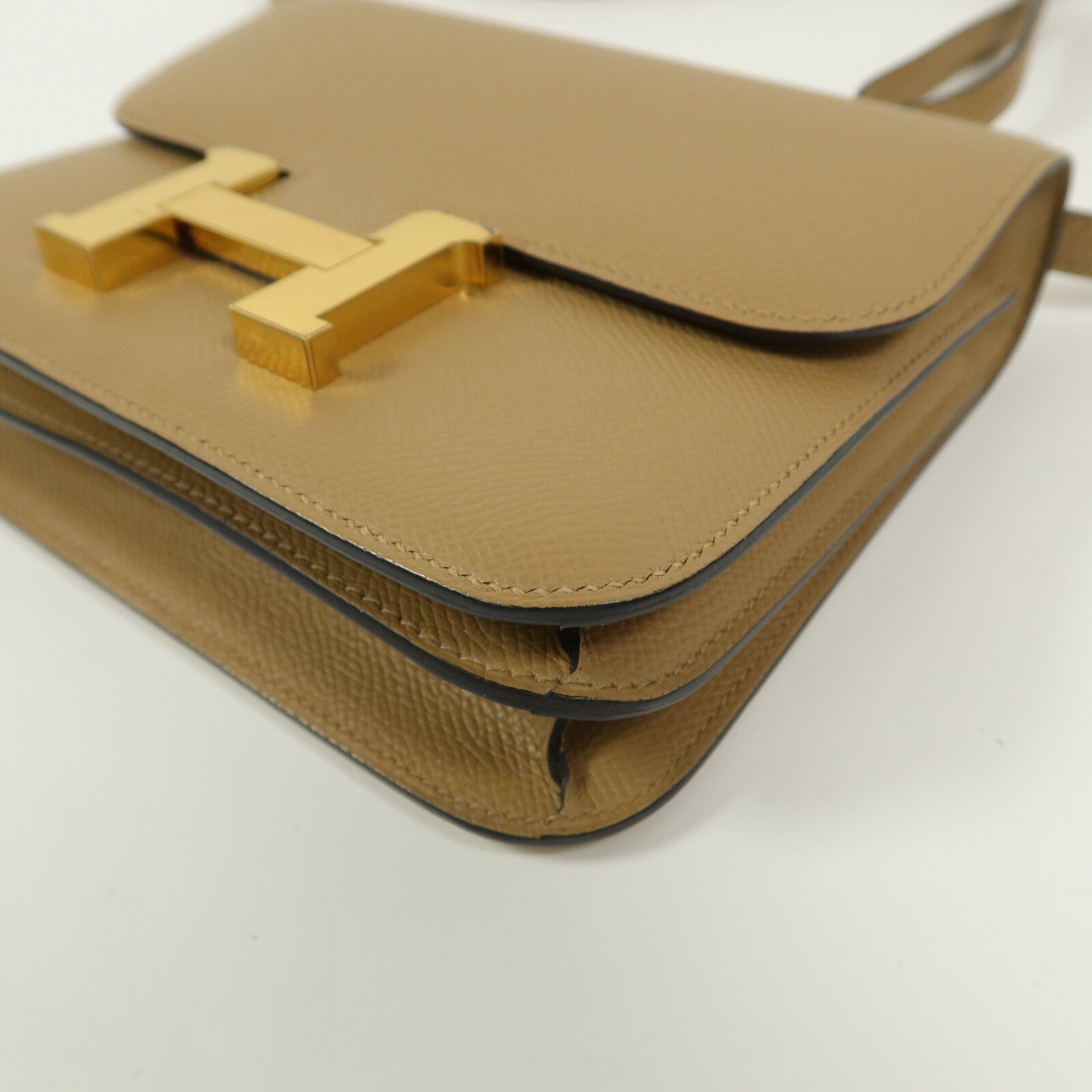 HERMES Epsom皮革Constance Mini肩背袋Biscuit