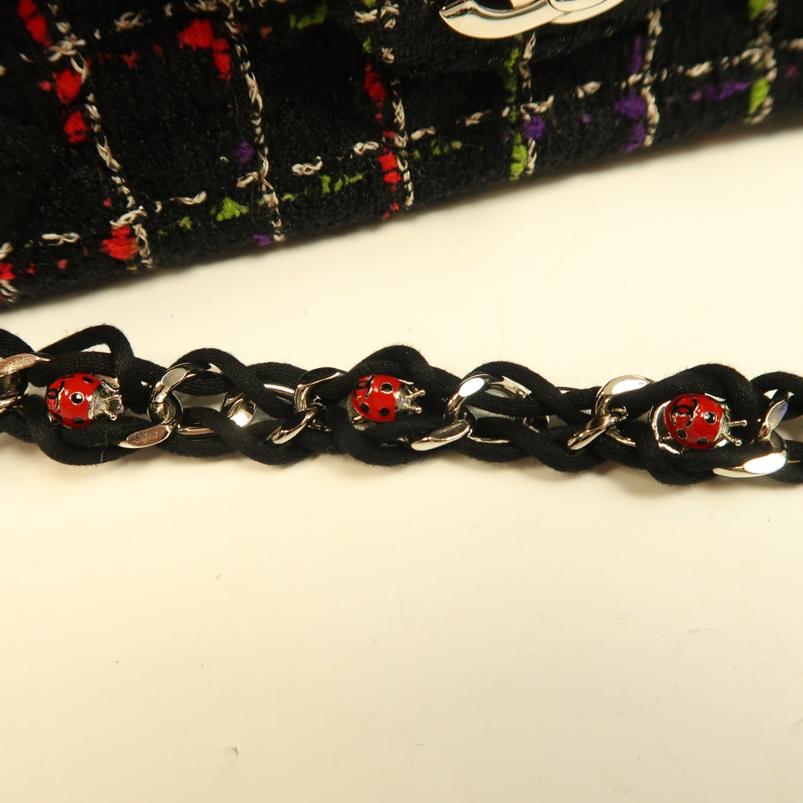 CHANEL 軟呢Classic Flap 25cm銀扣鏈帶肩背袋黑色