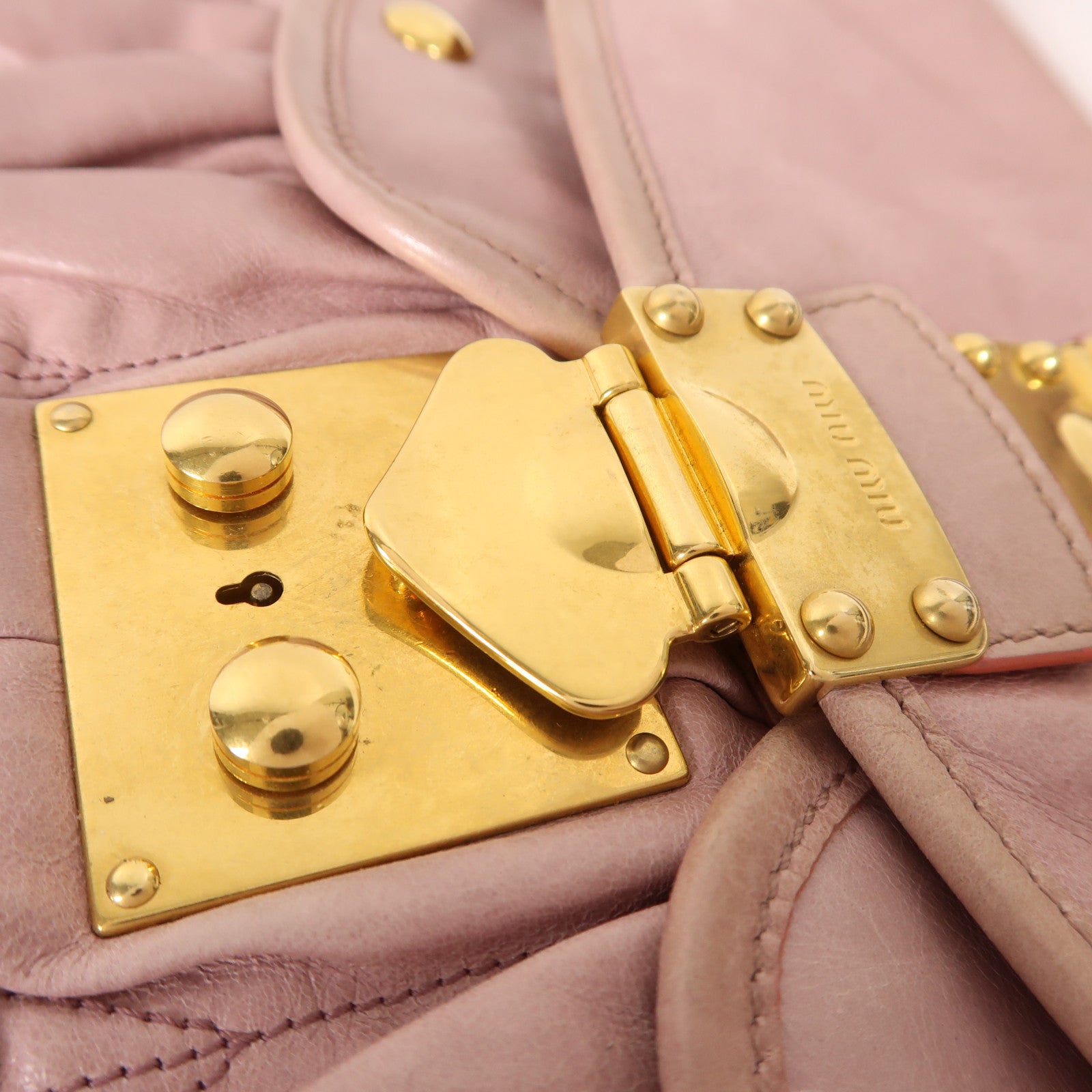 Miu Miu 牛皮皮革Matelasse Coffer金扣手挽肩背兩用袋