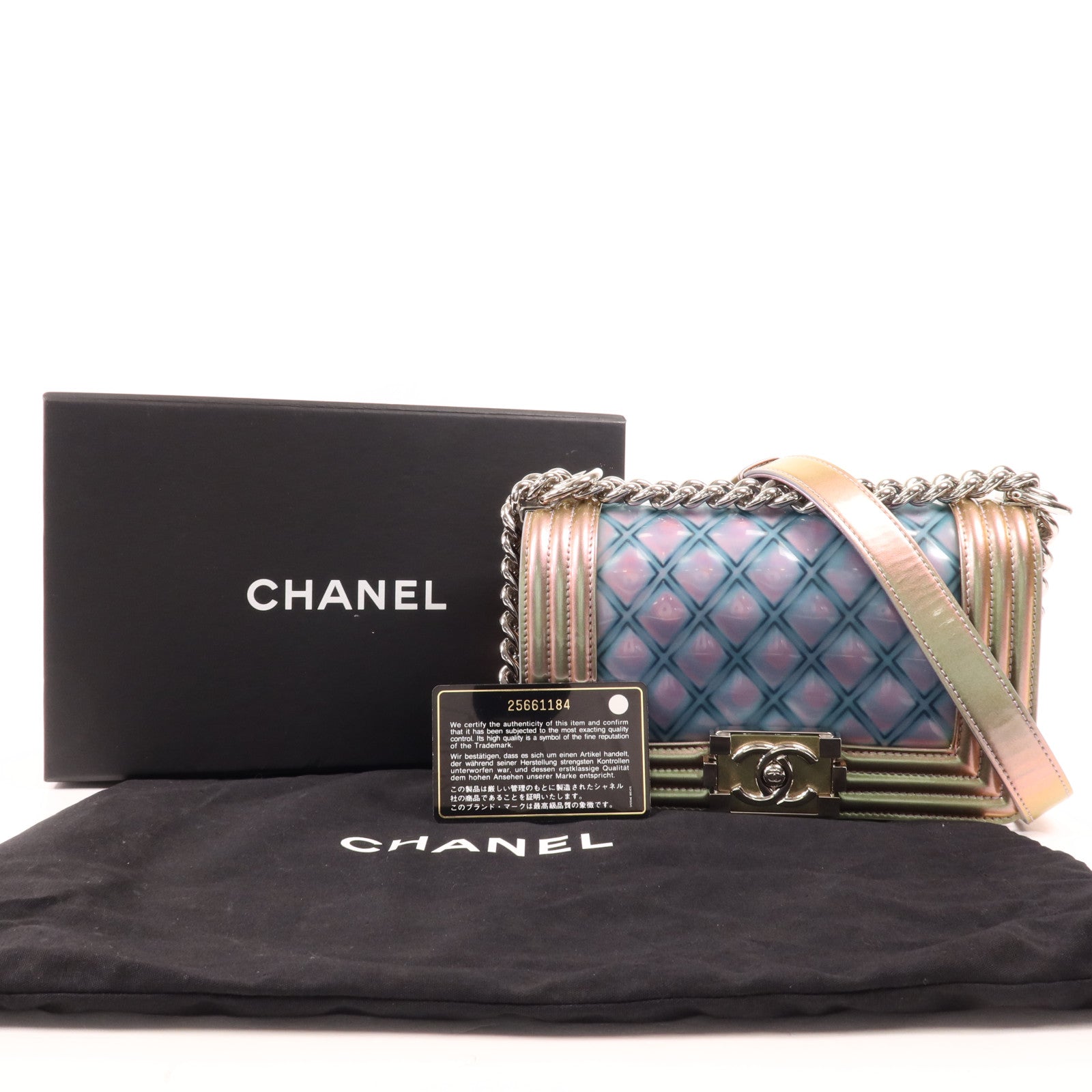 CHANEL 漆皮皮革Boy 20銀扣肩背袋