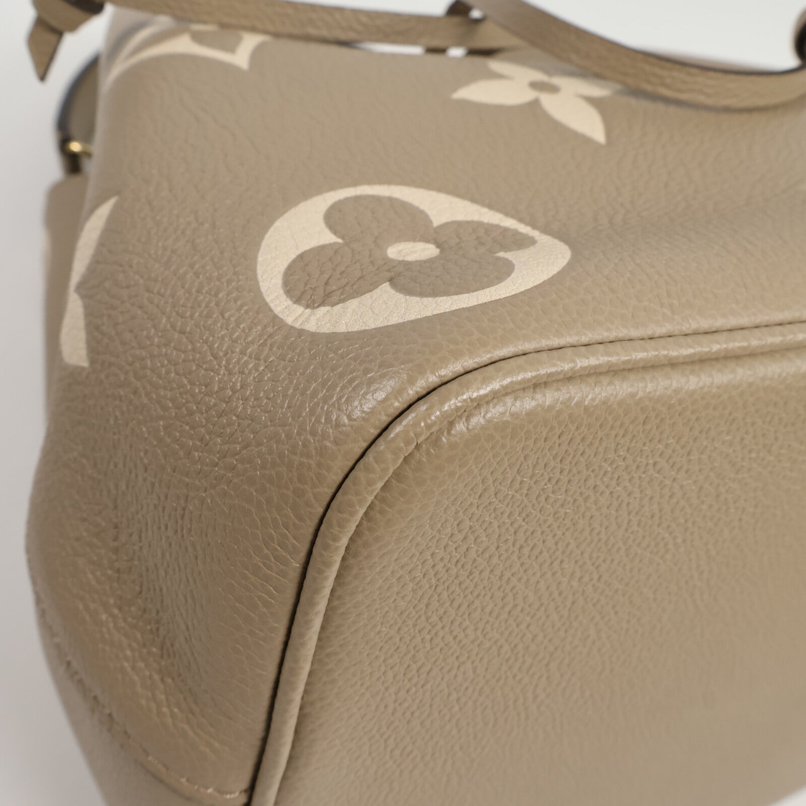 LOUIS VUITTON Monogram Empreinte Neo Noe MM金扣手挽肩背兩用袋