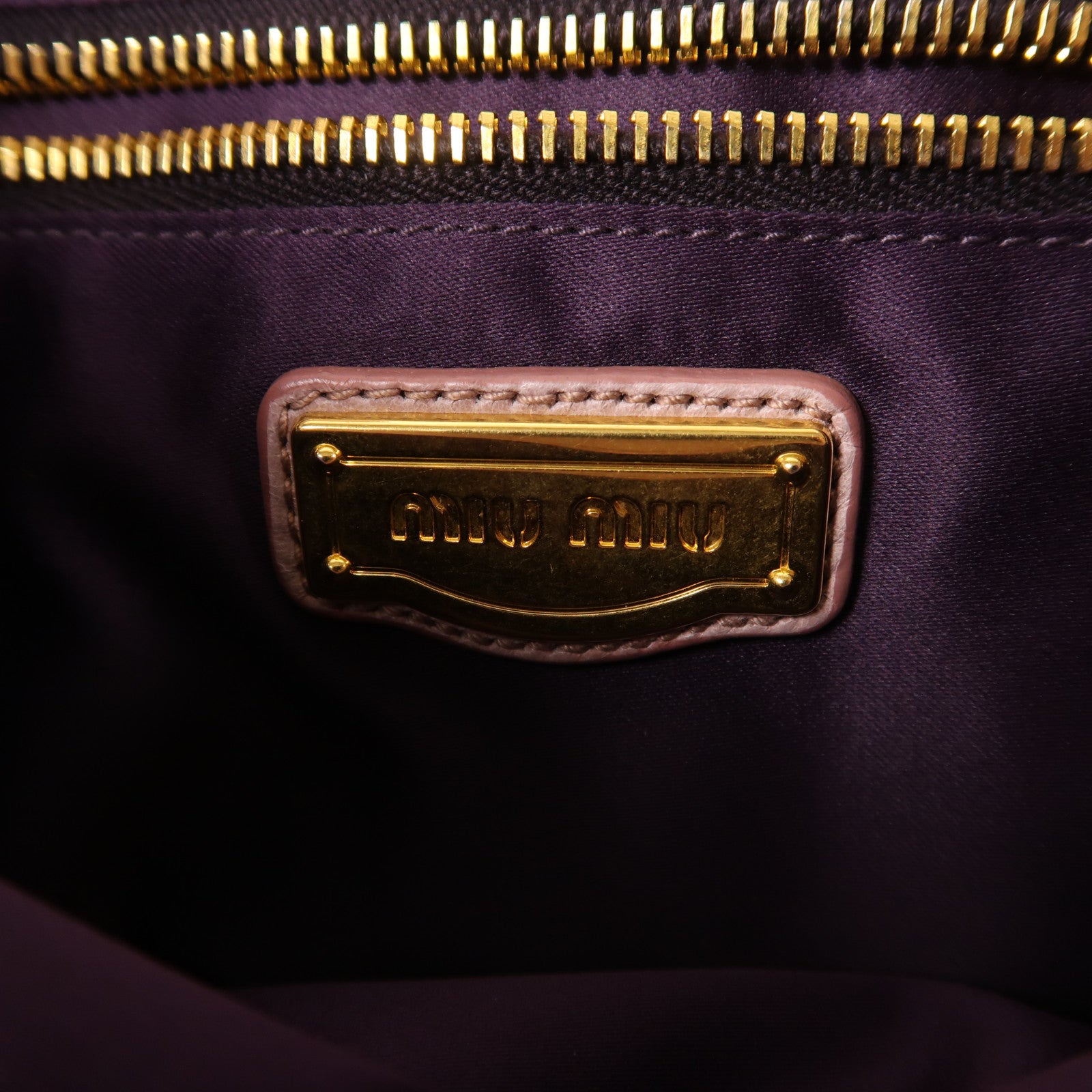 Miu Miu 牛皮皮革Matelasse Coffer金扣手挽肩背兩用袋