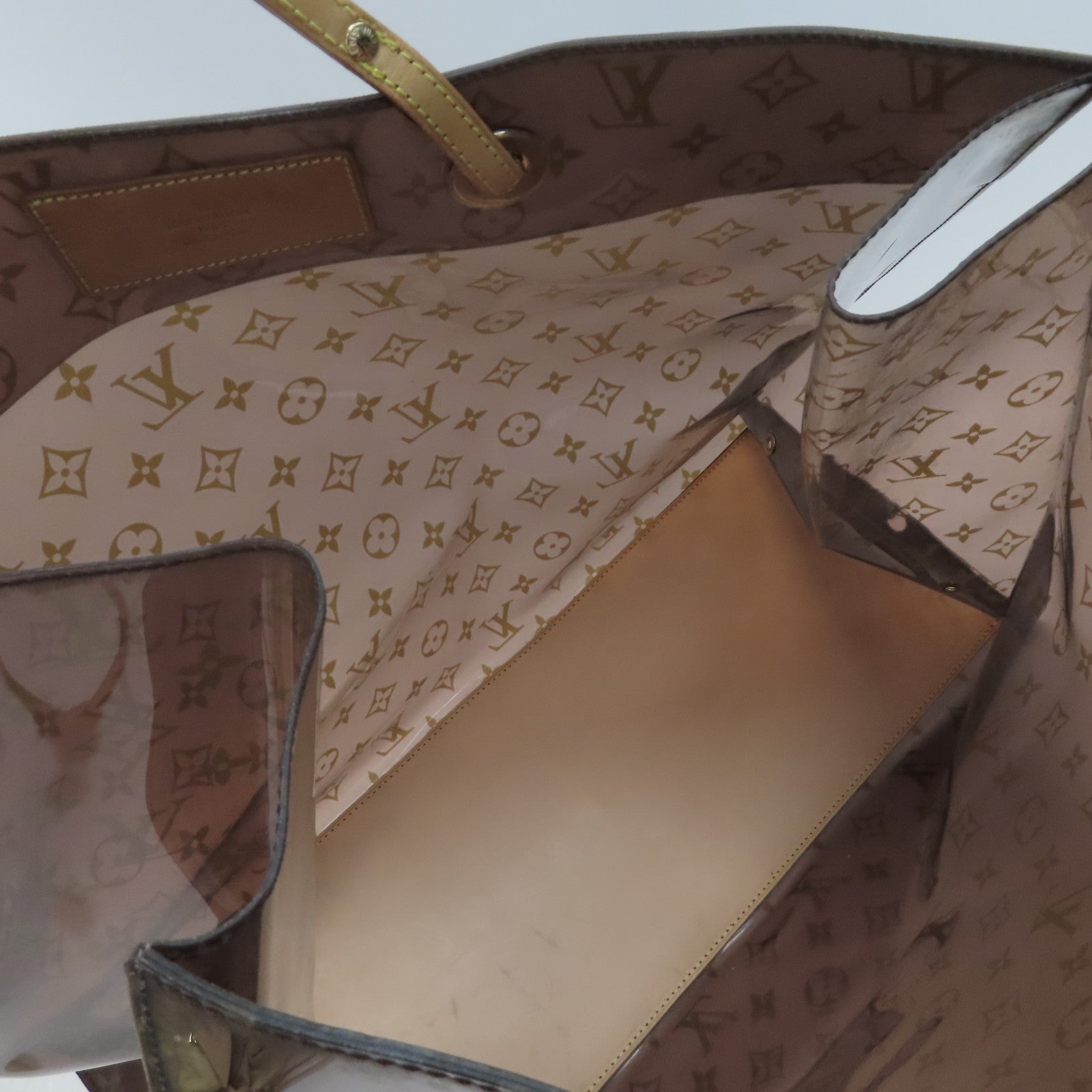 LOUIS VUITTON モノグラムストール ベージュ ショール・モノグラム S00｜ルイ・ヴィトン 公式サイト - M77356