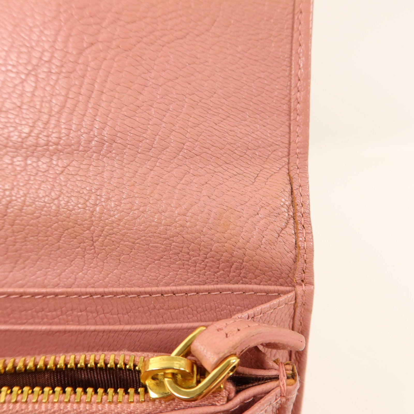 Miu Miu 牛皮皮革Long Wallet長錢包