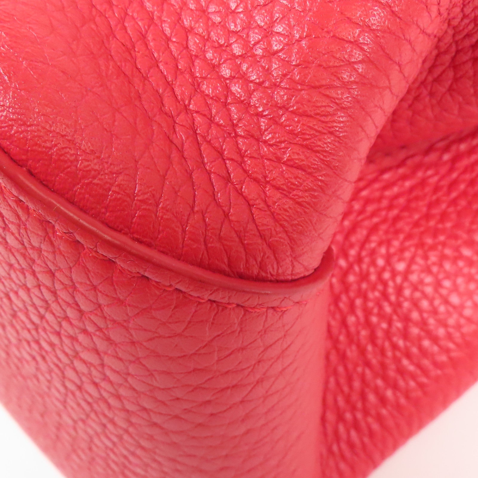 LOUIS VUITTON Taurillon Volta金扣手挽肩背兩用袋