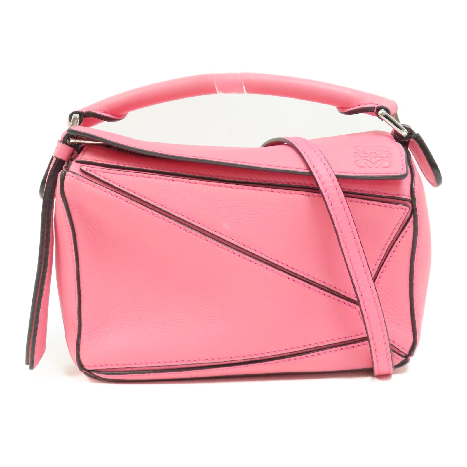 LOEWE 牛皮皮革Mini Puzzle銀扣肩背袋粉紅色