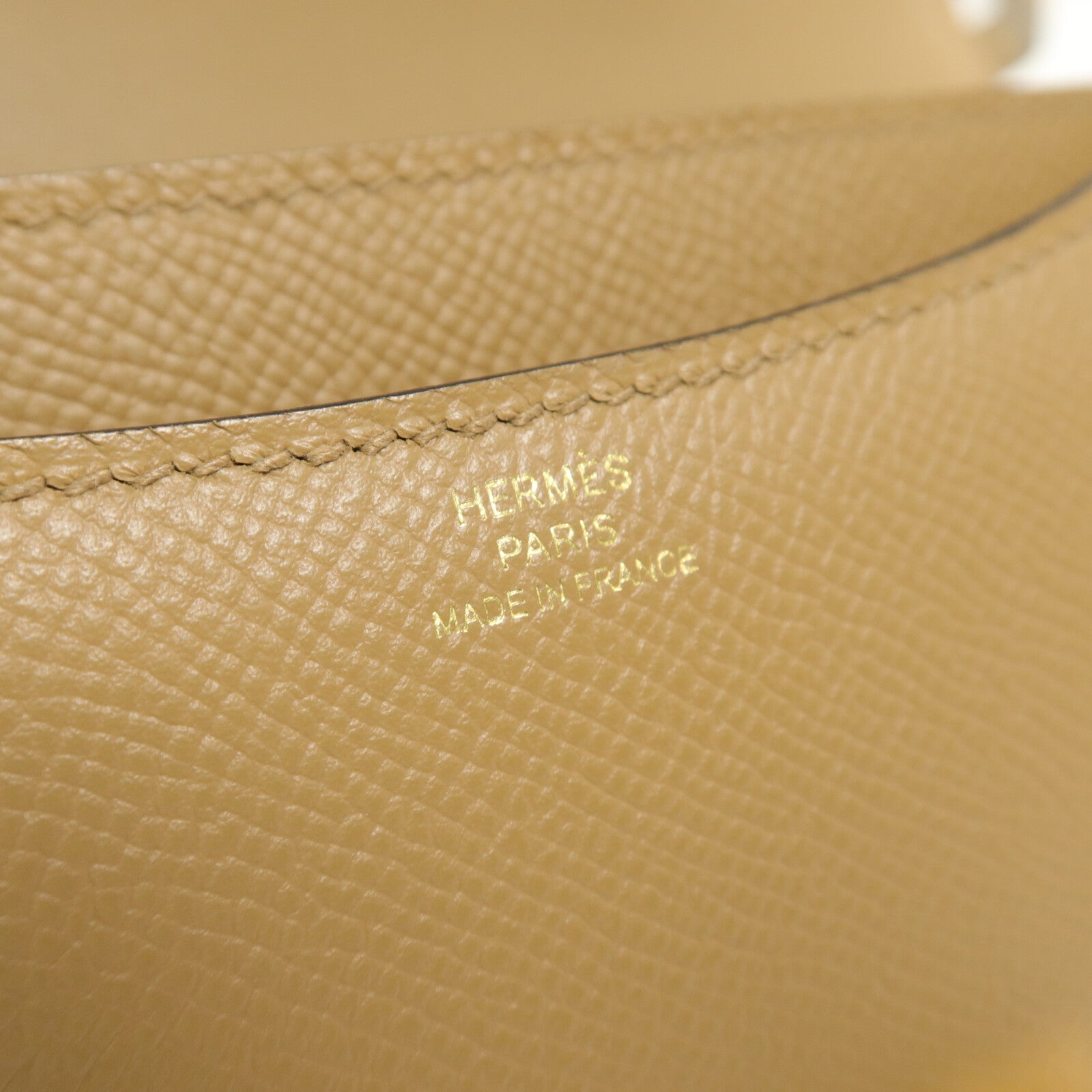HERMES Epsom皮革Constance Mini肩背袋Biscuit