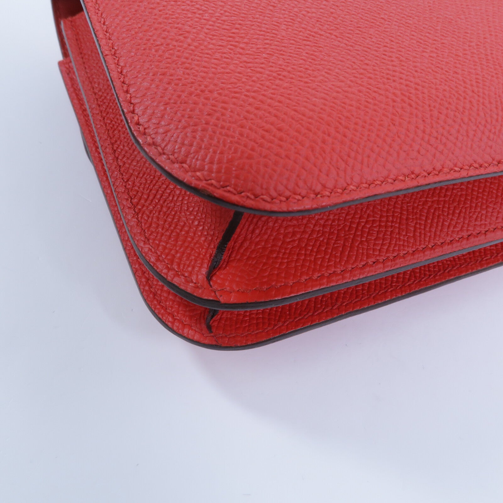 HERMES Epsom皮革Constance Mini肩背袋Rouge Tomate